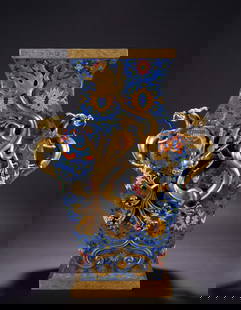 A Exquisite Cloisonne Lotus Pattern Dragon Pattern Double-Ears Vase: A Exquisite Cloisonne Lotus Pattern Dragon Pattern Double-Ears Vase Qing Dynasty, China Qianlong Four-character Mark Size:50cmx40cm Weight:24KG (The Dimensions Of All Batches Are Manually Measured.If