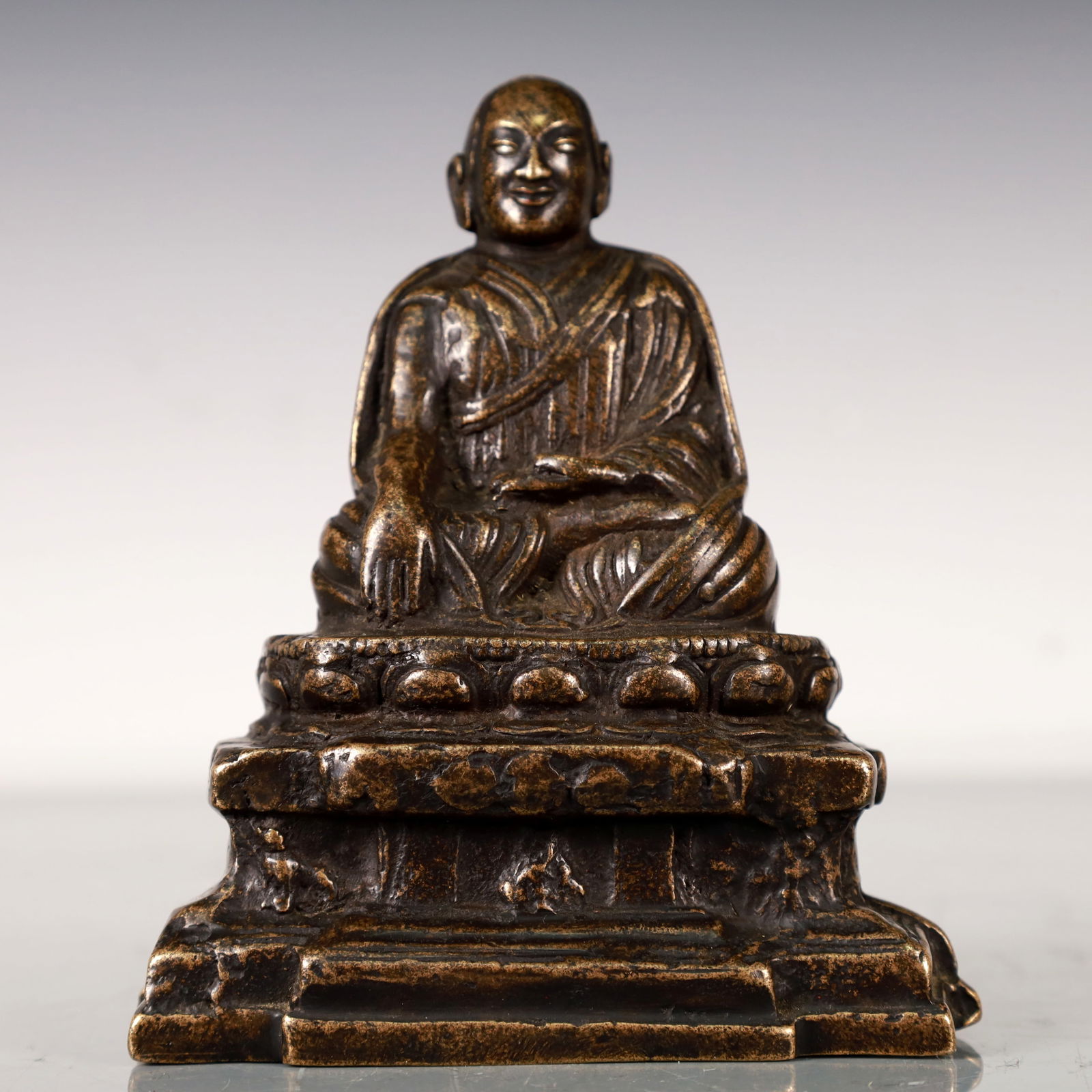 A Exquisite Bronze Inlaid Silver Statue of Guru Buddha statue (1 of 8)