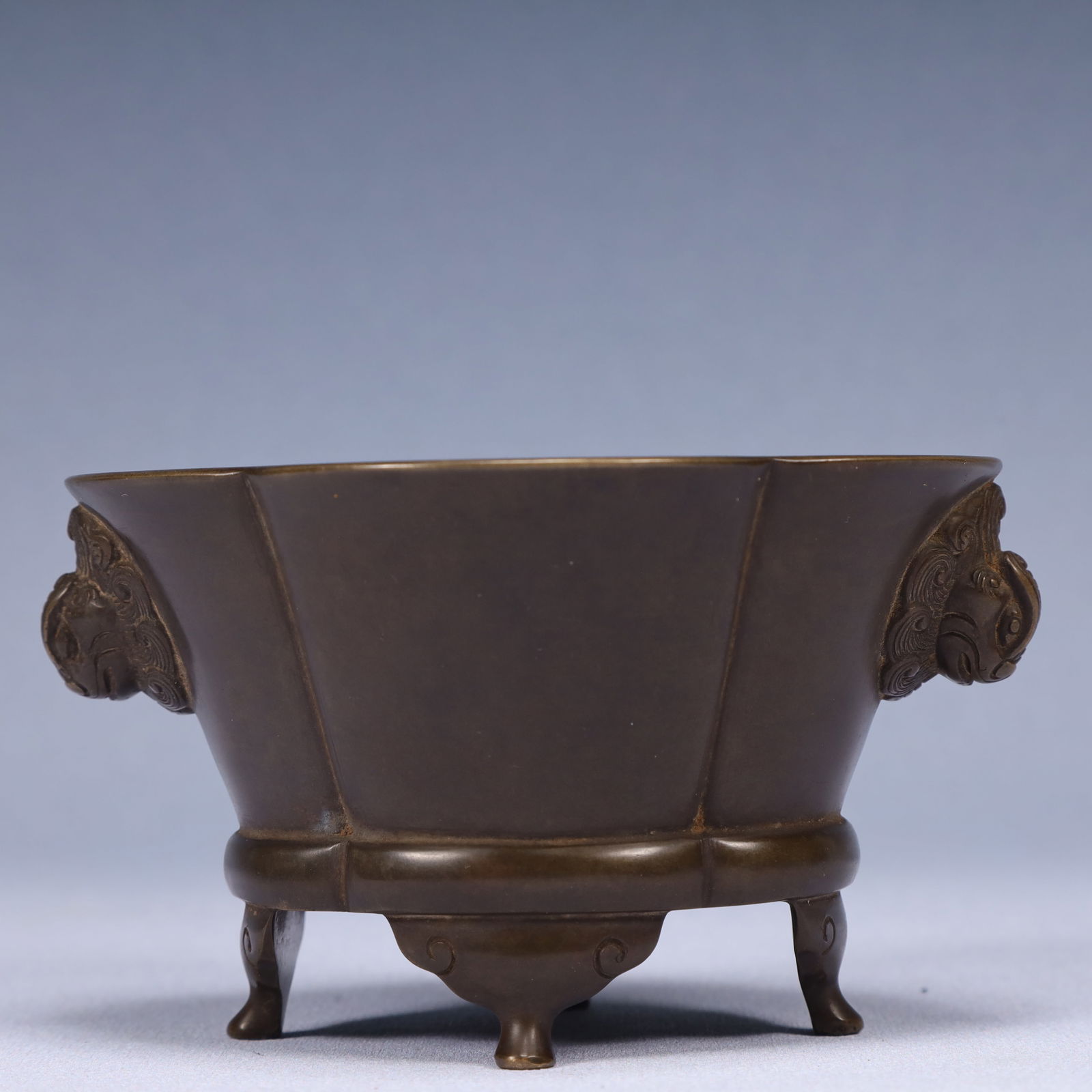 An Exquisite Bronze Double-Ears and Tripod Censer (1 of 7)