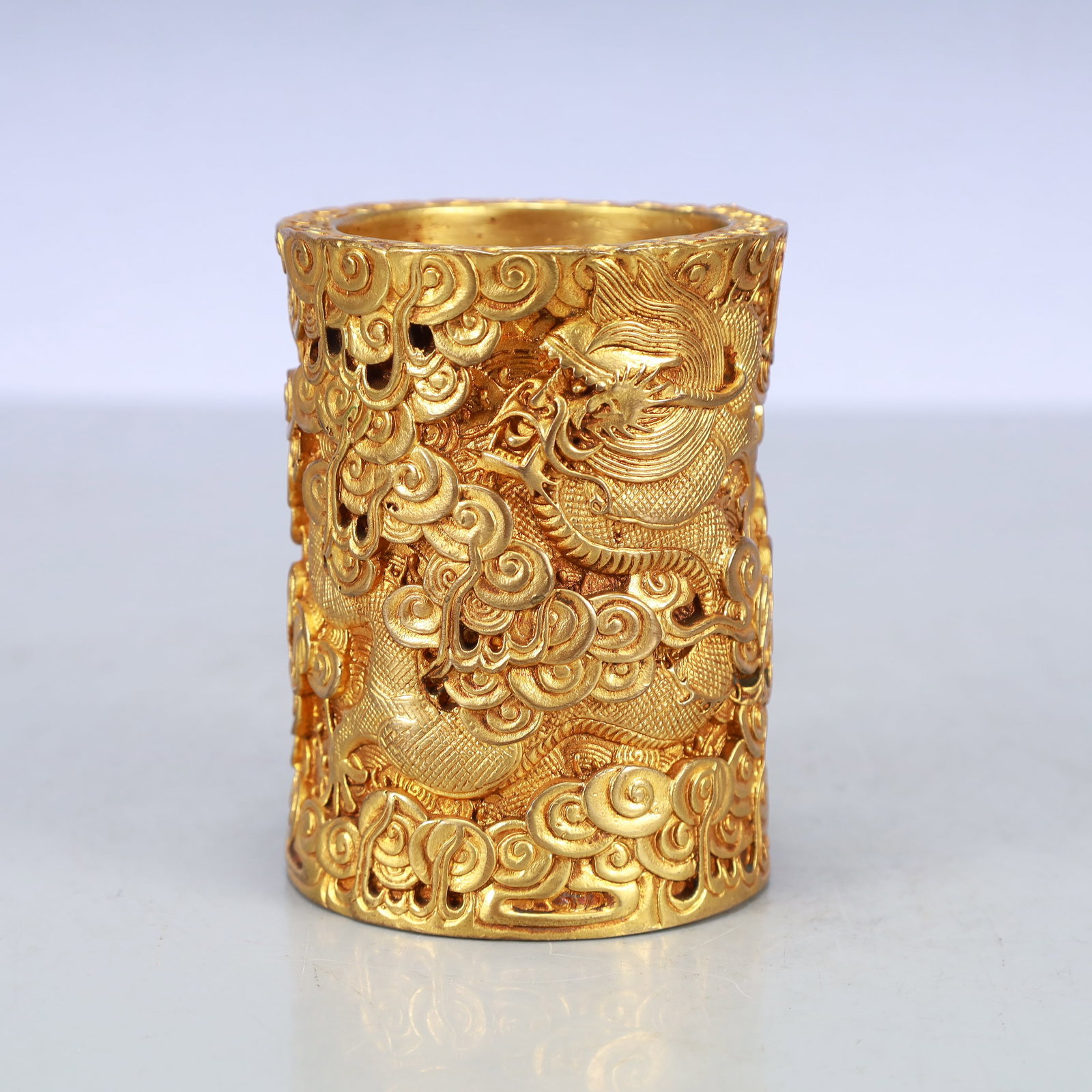 A Exquisite Gilt Bronze Dragon Pattern Brush Pot (1 of 7)