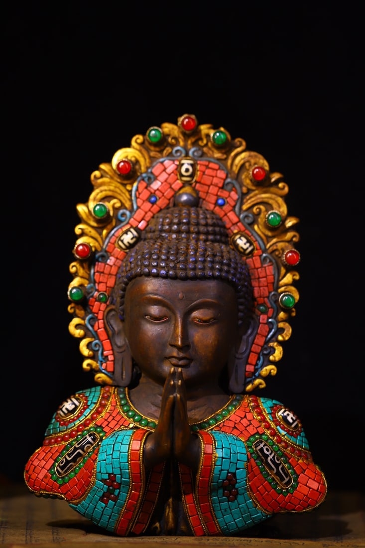 An Exquisite Yak bone Inlaid Gems Statue of Sakyamuni: An Exquisite Yak bone Inlaid Gems Statue of Sakyamuni An Exquisite Yak bone Inlaid Gems Statue of Sakyamuni Size:25cmx17cm Weight:820g (The Dimensions Of All Batches Are Manually Measured.If You Need