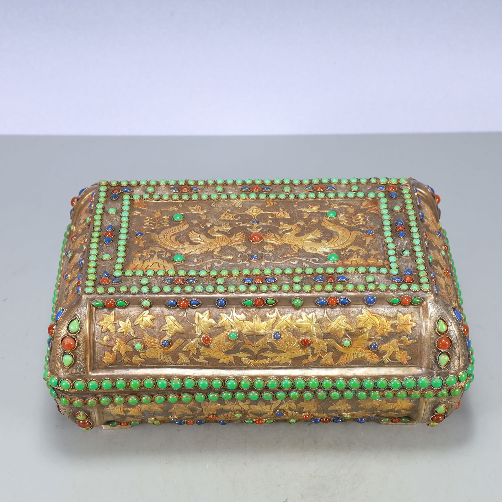 A Exquisite Gilt Silver Inlaid Gems Lotus Pattern Phoenix Pattern Box (1 of 9)