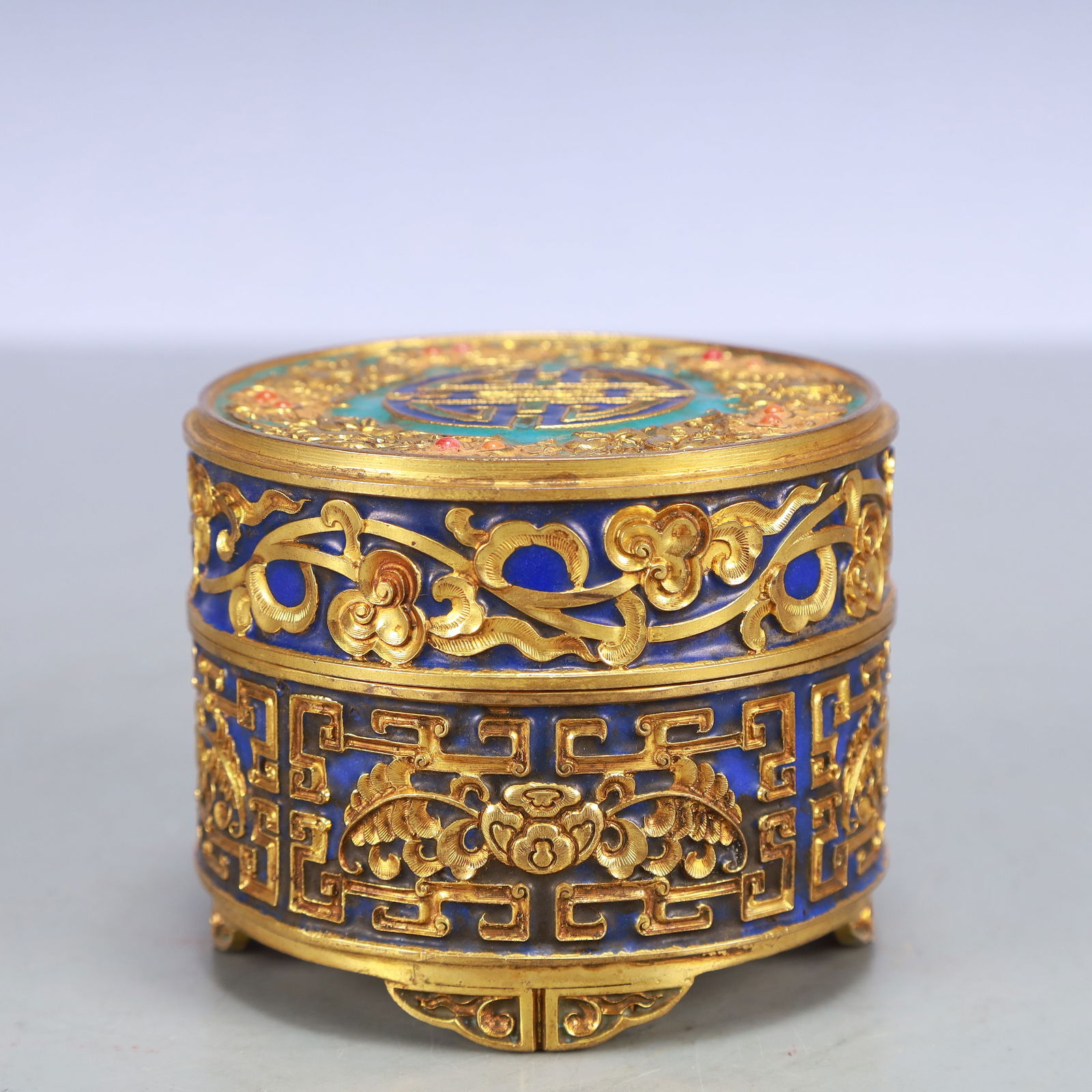 A Exquisite Gilt Bronze Inlaid Gems Bats and Peach Pattern Box (1 of 8)