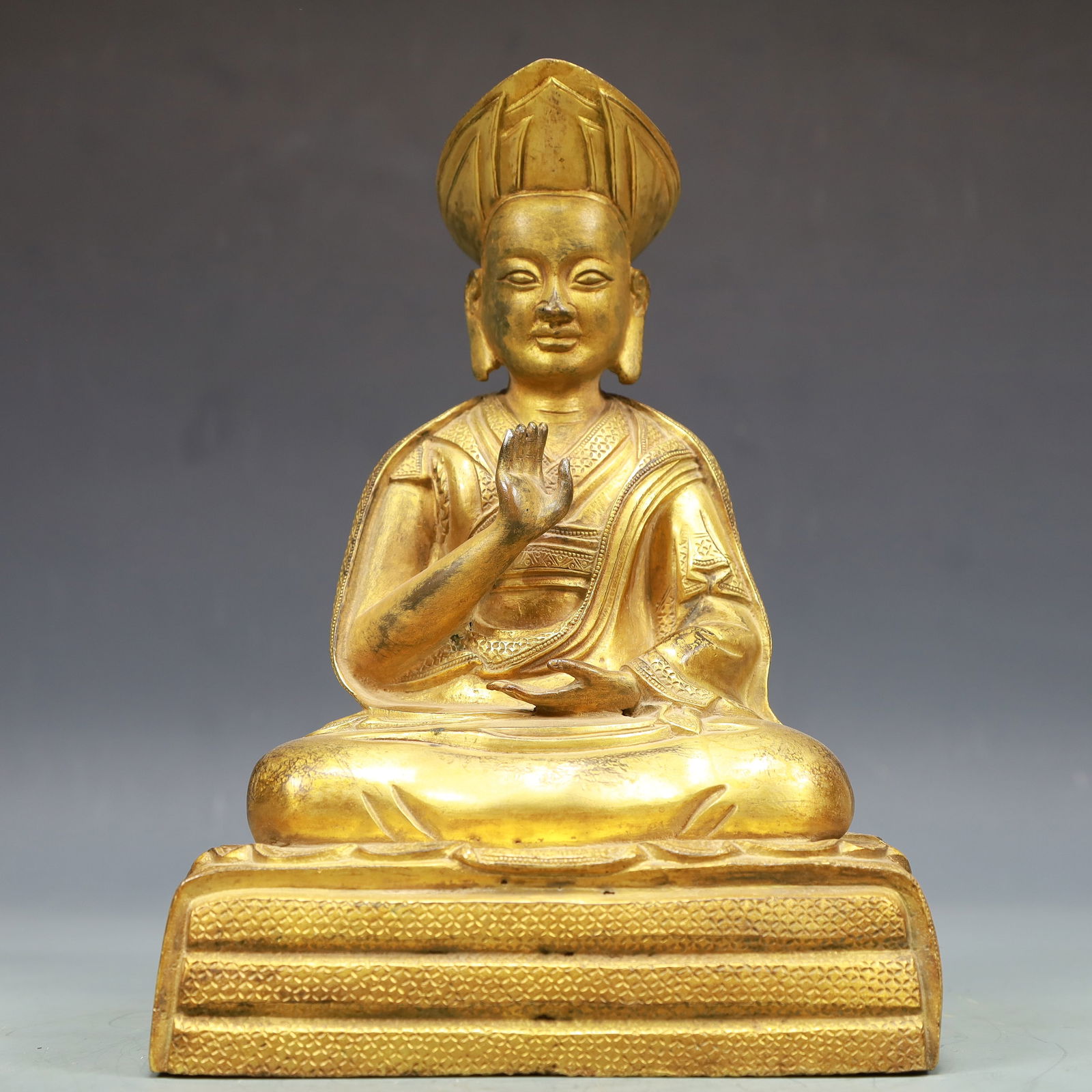 A Exquisite Gilt Bronze Statue of Guru (1 of 8)