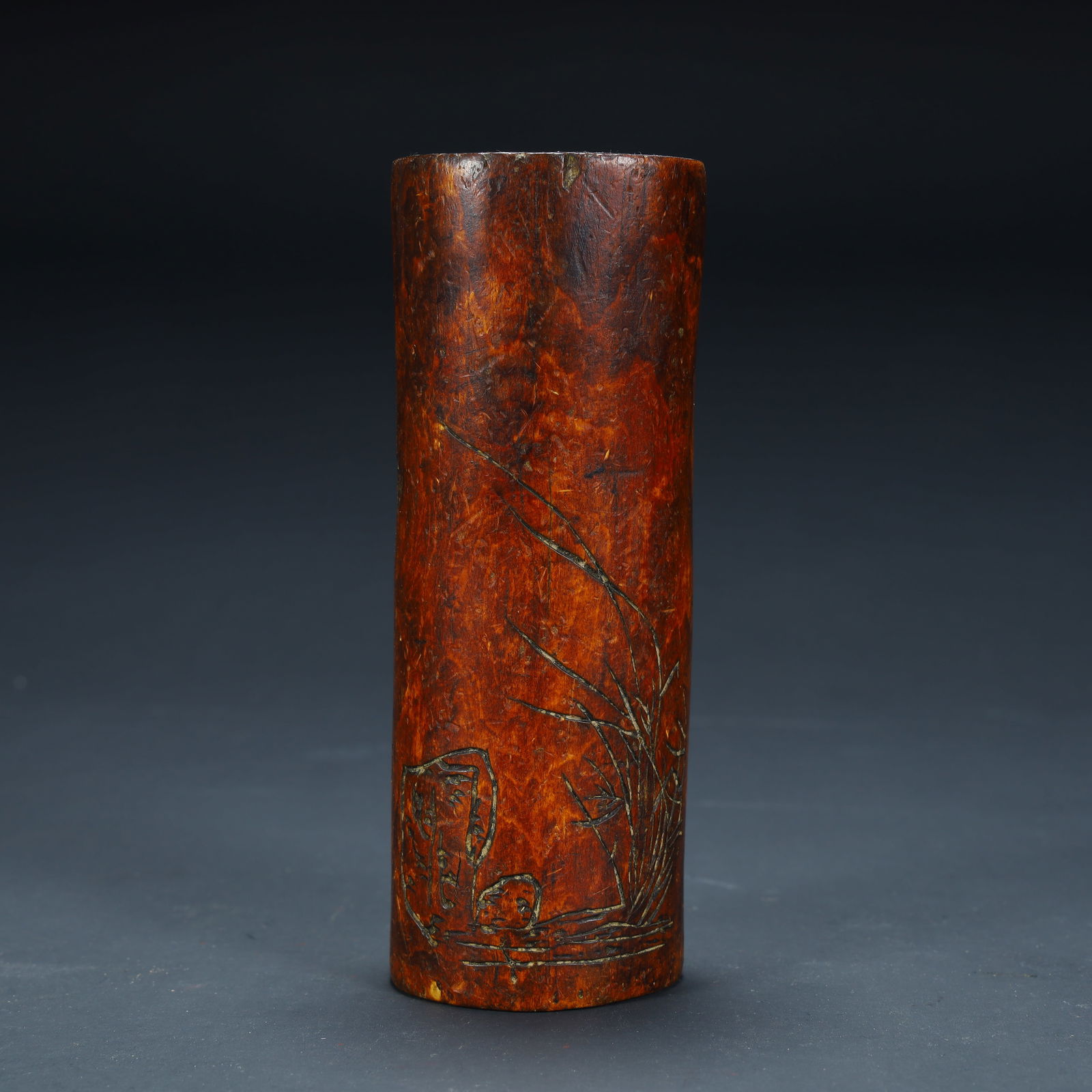 Qing Dynasty agarwood carving "blue stone pattern pen holder" (1 of 11)