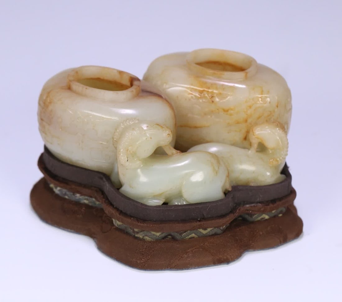 A Qing Dynasty study elegant Hetian jade three sheep Kaitai double water bowl: Qing Dynasty study Yaqi Hetian jade three sheep Kaitai double water bowl SIZE: 12.5x9.2x5cm W:470g (The Dimensions Of All Batches Are Manually Measured.If You Need More Detailed Information, Please Co