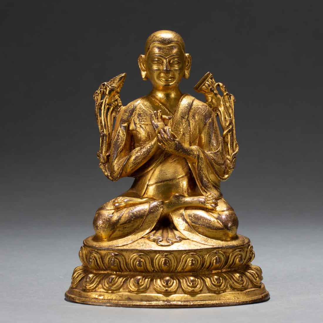 A bronze gilt Buddha statue of the Qing Dynasty: Qing Dynasty copper gilt Buddha statue SIZE: L:12cm W:10cm H:15.5cm (The Dimensions Of All Batches Are Manually Measured.If You Need More Detailed Information, Please Contact Our Customer Service Befo