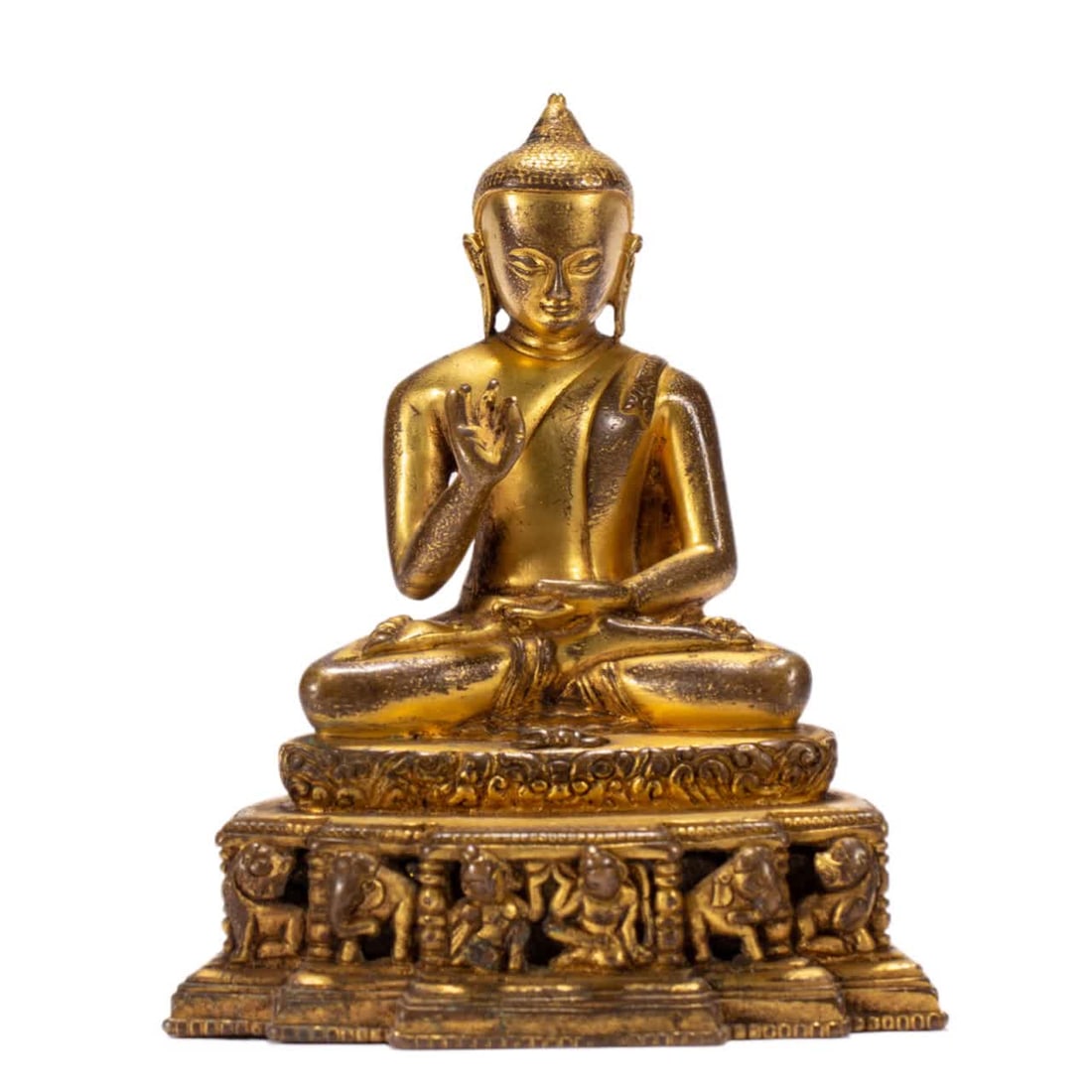 A bronze gilt Buddha statue of the Qing Dynasty: Qing Dynasty copper gilt Buddha statue SIZE: L:10.5cm W:7cm H:12.5cm W:630g (The Dimensions Of All Batches Are Manually Measured.If You Need More Detailed Information, Please Contact Our Customer Serv