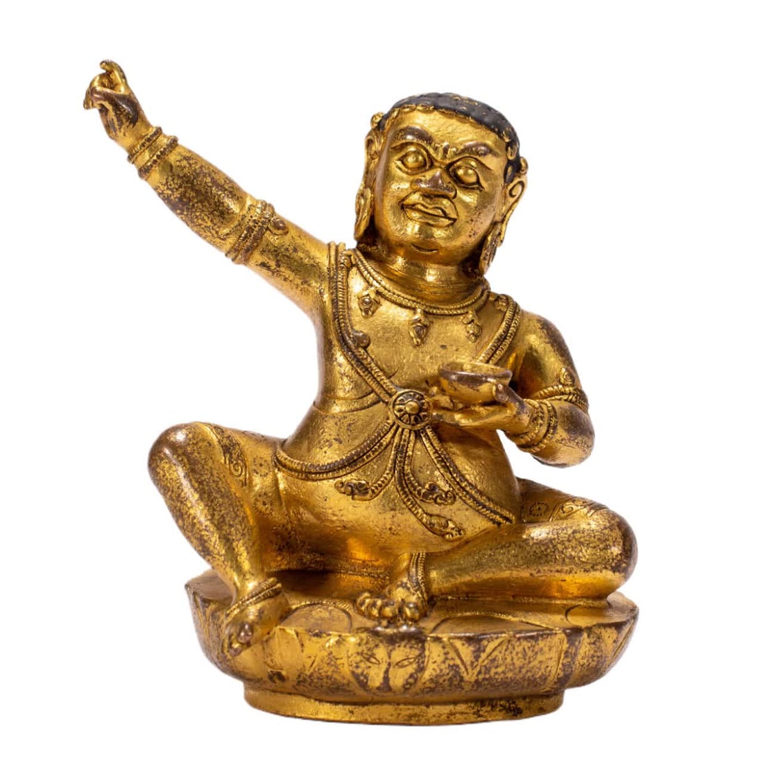 A bronze gilt Buddha statue of the Qing Dynasty: Qing Dynasty copper gilt Buddha statue SIZE: L:11cm W:10cm H:15cm W:1330g (The Dimensions Of All Batches Are Manually Measured.If You Need More Detailed Information, Please Contact Our Customer Servic