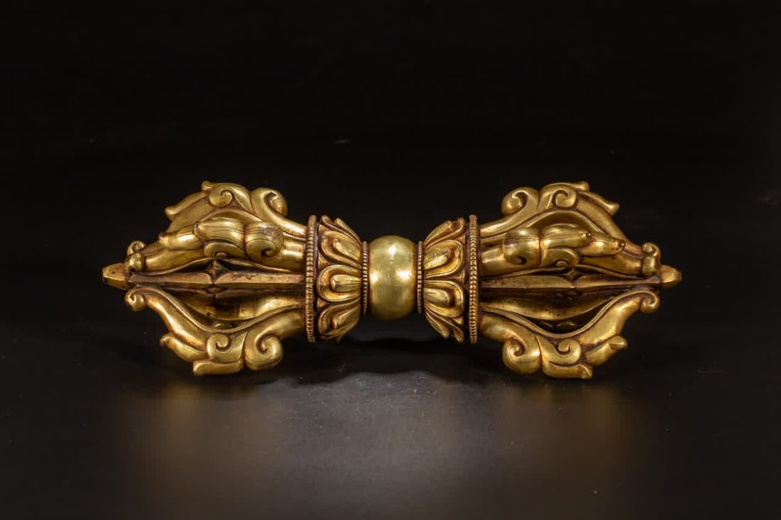 A Qing Dynasty copper gilt magic weapon: Qing Dynasty copper gilt magic weapon SIZE: L:11cm W:11cm H:28cm W:1720g (The Dimensions Of All Batches Are Manually Measured.If You Need More Detailed Information, Please Contact Our Customer Service