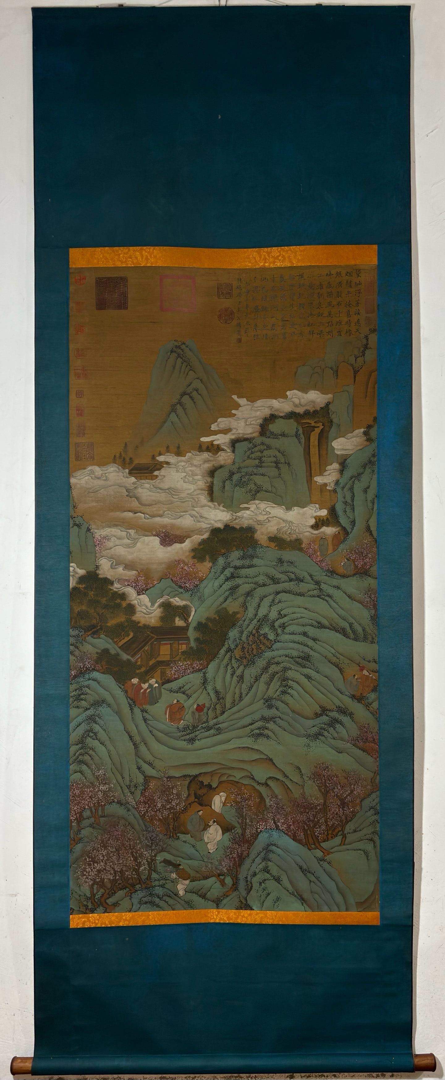 A Chinese Vertical Scroll Ink Painting of Landscape and Figure on Silk: A Chinese Vertical Scroll Ink Painting of Landscape and Figure on Silk Li gong lin Without frame Size:141.5cmx68cm (The Dimensions Of All Batches Are Manually Measured.If You Need More Detailed Inform