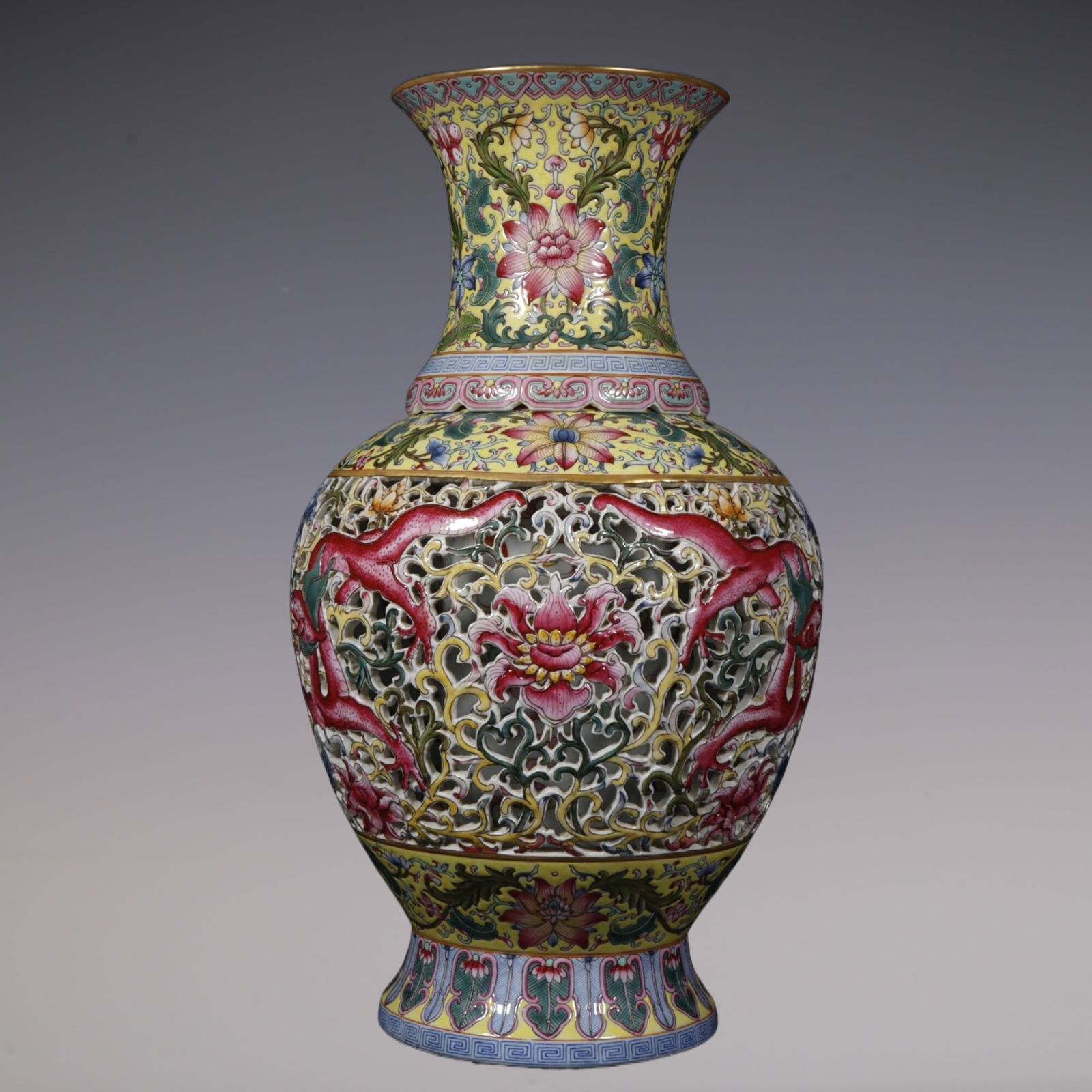 An Exquisite Famille-Rose Painted Gold Lotus Pattern Dragon Pattern Vase (1 of 9)