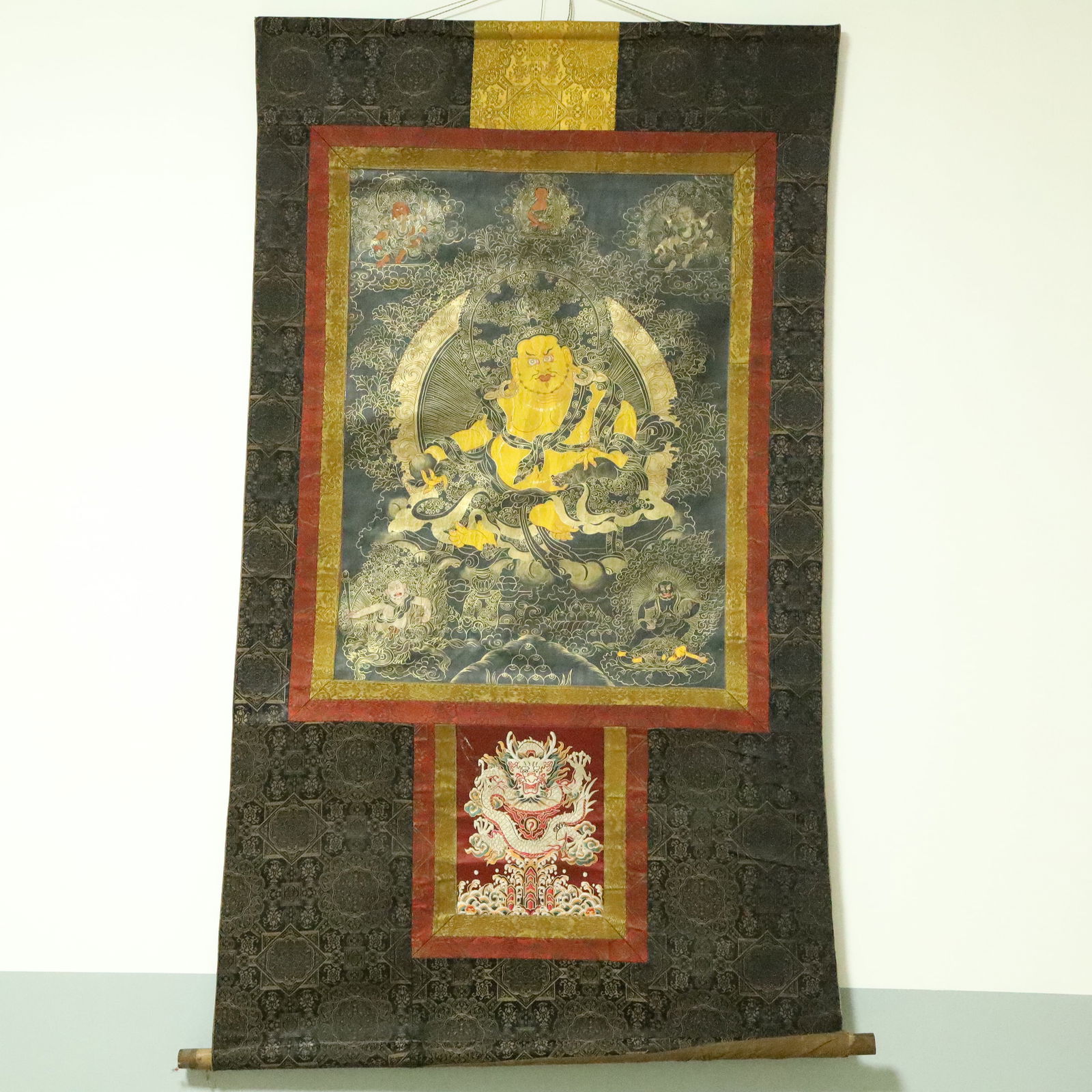 An Exquisite Brocade Painted Color Statue of Mammon Tangka (1 of 10)