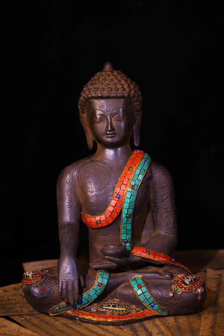 An Exquisite Bronze Inlaid Gems Statue of Sakyamuni (1 of 9)