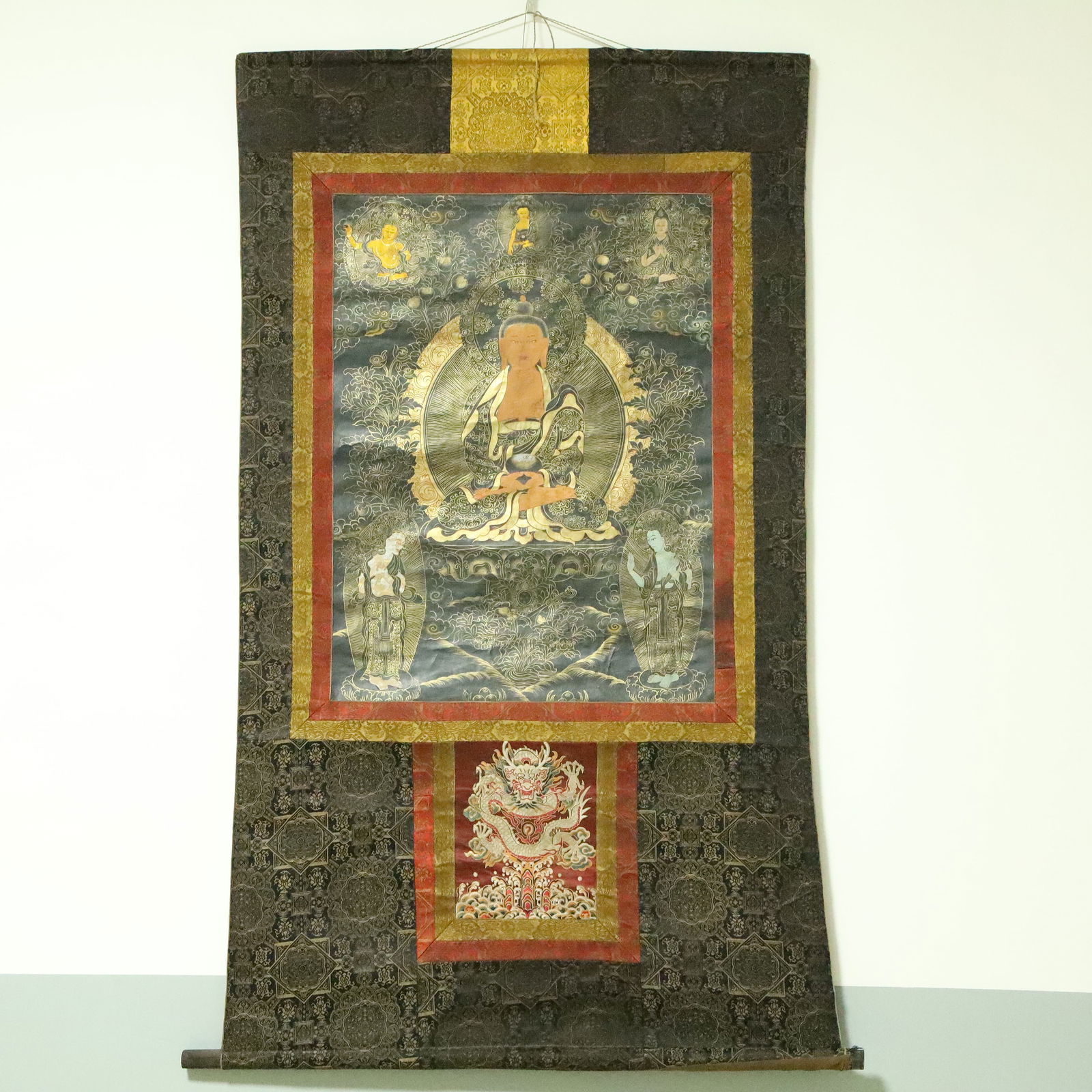 An Exquisite Brocade Painted Color Statue of Sakyamuni Tangka (1 of 10)
