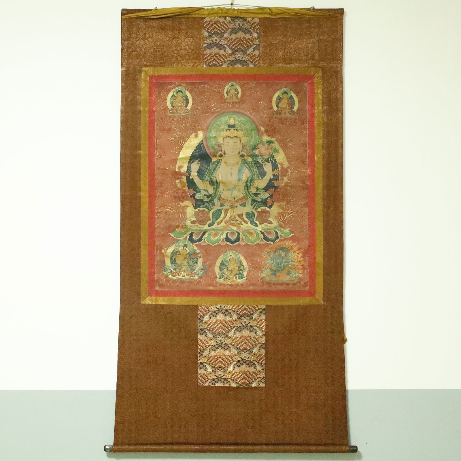 An Exquisite Brocade Painted Color Four-arms Statue of Avalokitesvara Tangka (1 of 10)