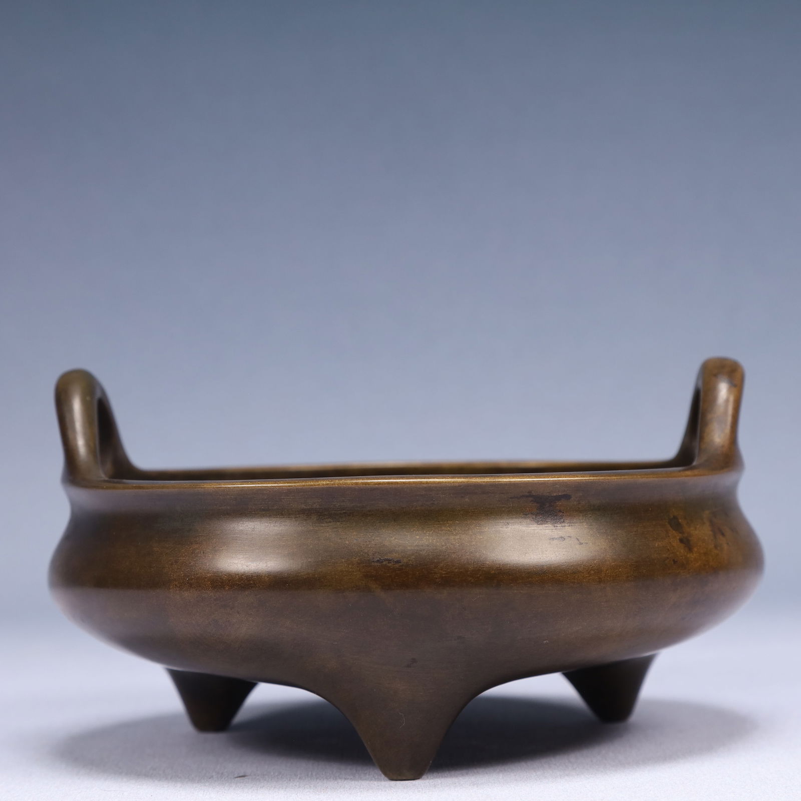 An Exquisite Bronze Double-Ears and Tripod Censer (1 of 9)