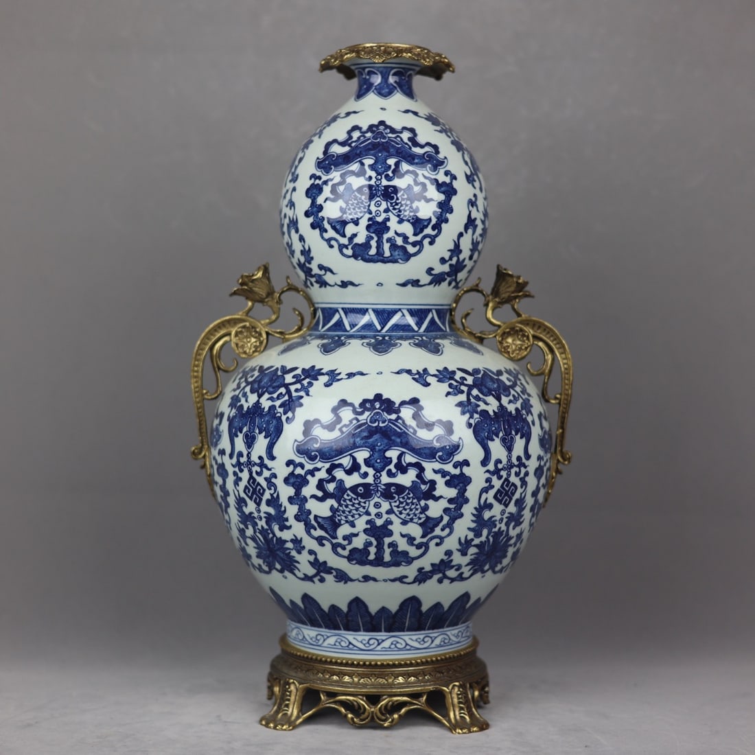 An Exquisite Blue and White Inlaid Bronze Bats and Peach Pattern Lotus Pattern Gourd-Shaped (1 of 9)