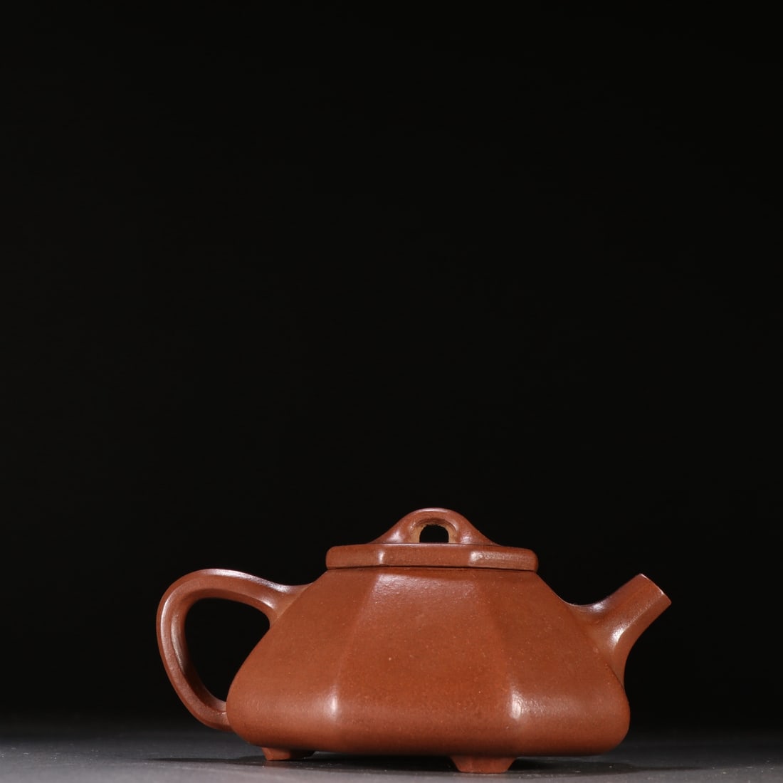 An Exquisite Purple Sands Teapot (1 of 9)