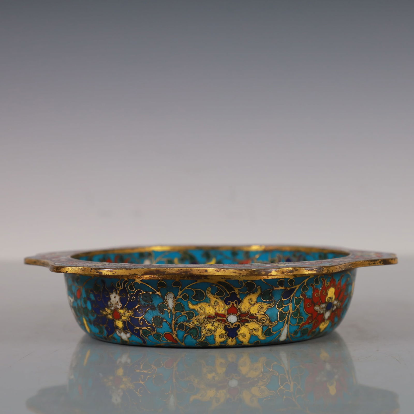 An Exquisite Cloisonne Gilt Bronze Lotus Pattern Flower Pattern Plate (1 of 6)