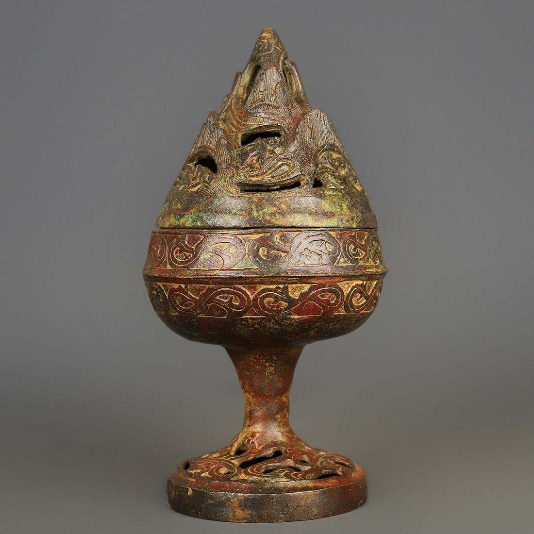 An Exquisite Bronze Censer: An Exquisite Bronze Censer Han Dynasty, China Size:12cmx14cm Weight:1350g (The Dimensions Of All Batches Are Manually Measured.If You Need More Detailed Information, Please Contact Our Customer Servic