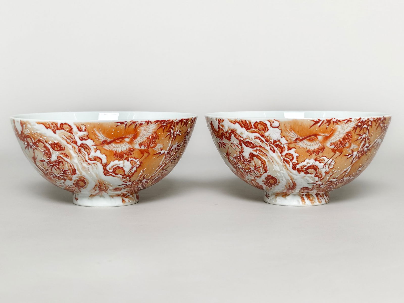 A Pair of Exquisite Iron-Red Crane Pattern Bowl (1 of 9)