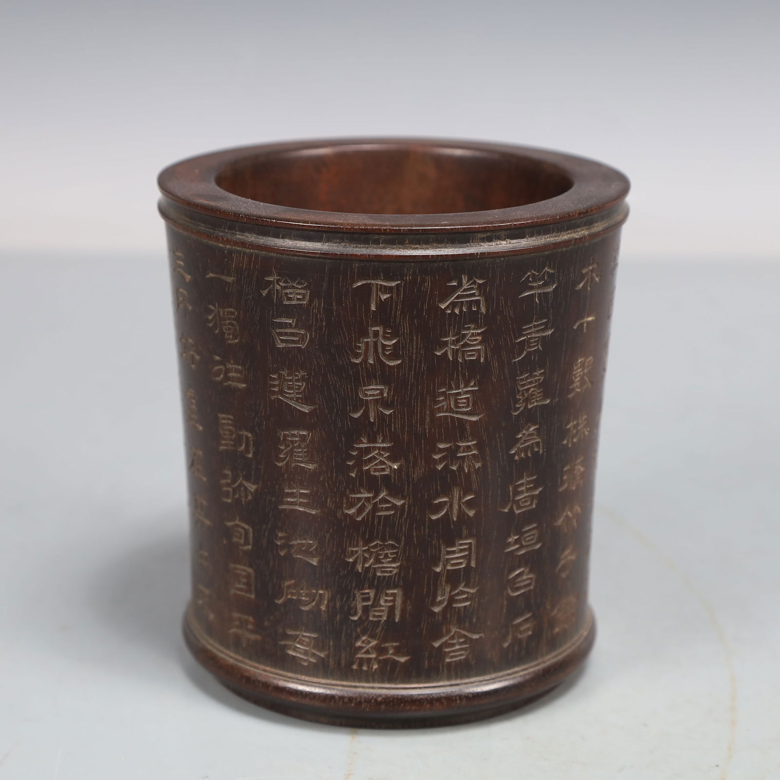 A Exquisite Zitanwood with poem Brush Pot: A Exquisite Zitanwood with poem Brush Pot Qing Dynasty, China Size:10cmx11.5cm Weight:350g (The Dimensions Of All Batches Are Manually Measured.If You Need More Detailed Information, Please