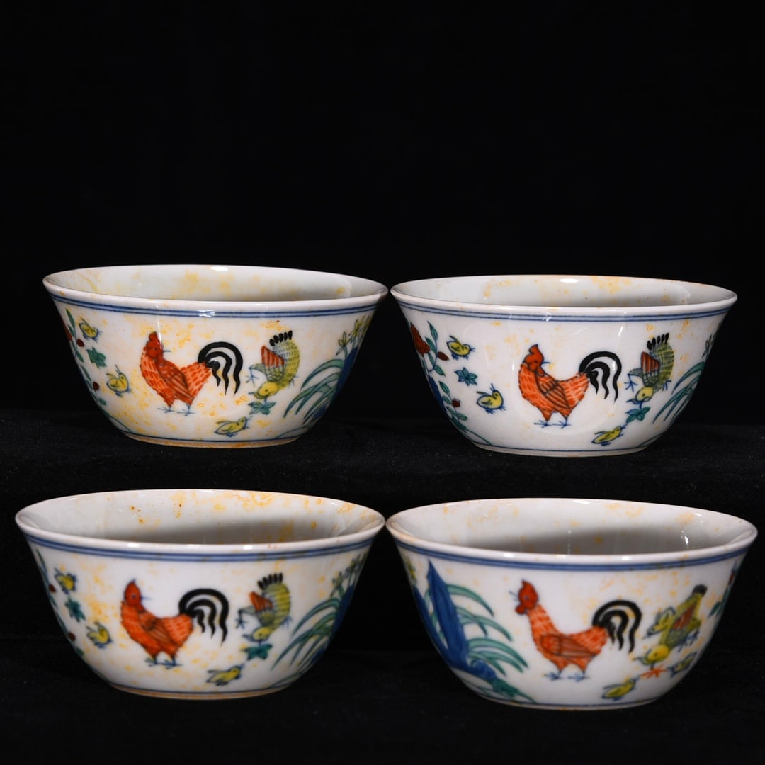 An Exquisite Doucai Flower and Bird Pattern Cup (1 of 9)