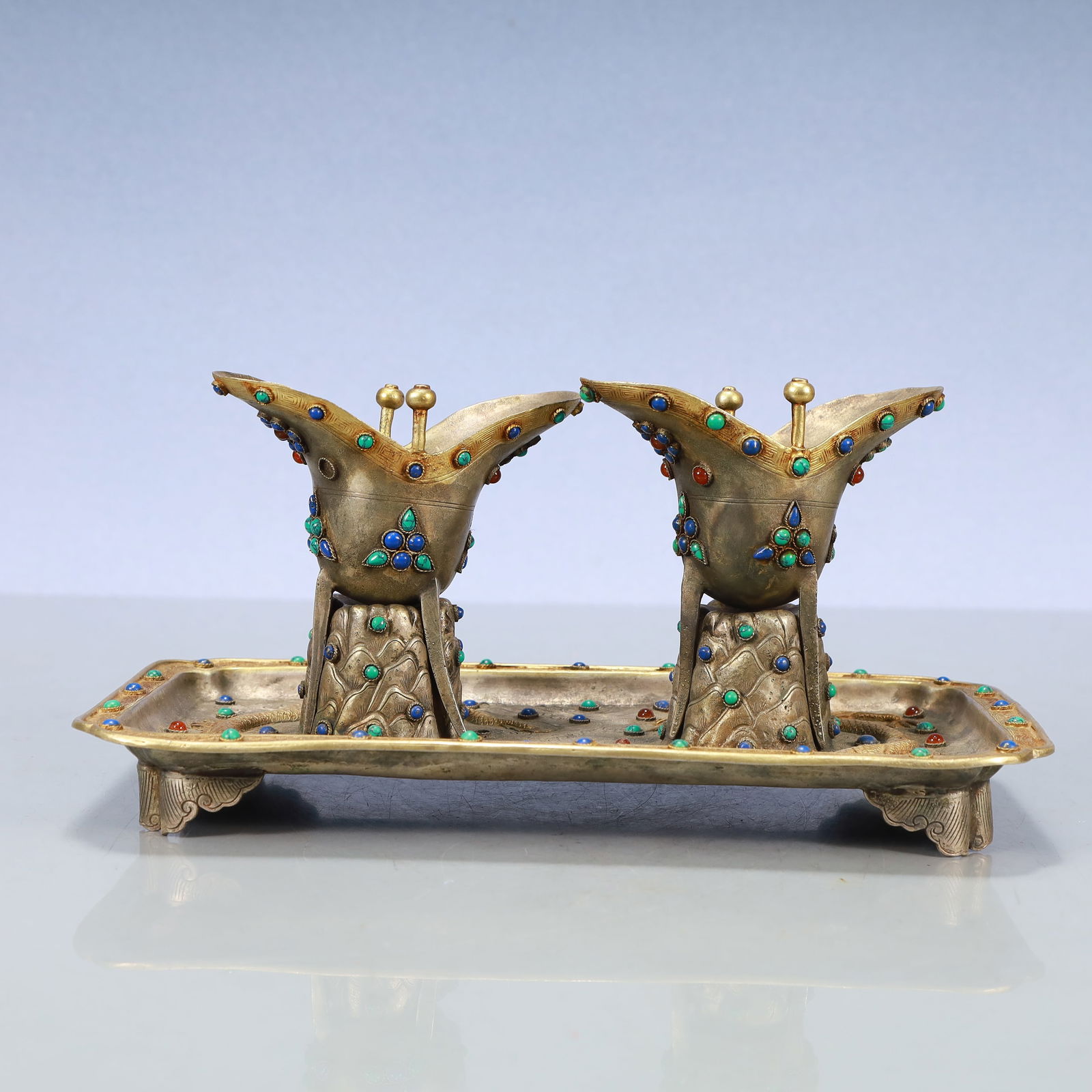 A Exquisite A pair of Gilt Silver Inlaid Gems Dragon Pattern Cup (1 of 9)