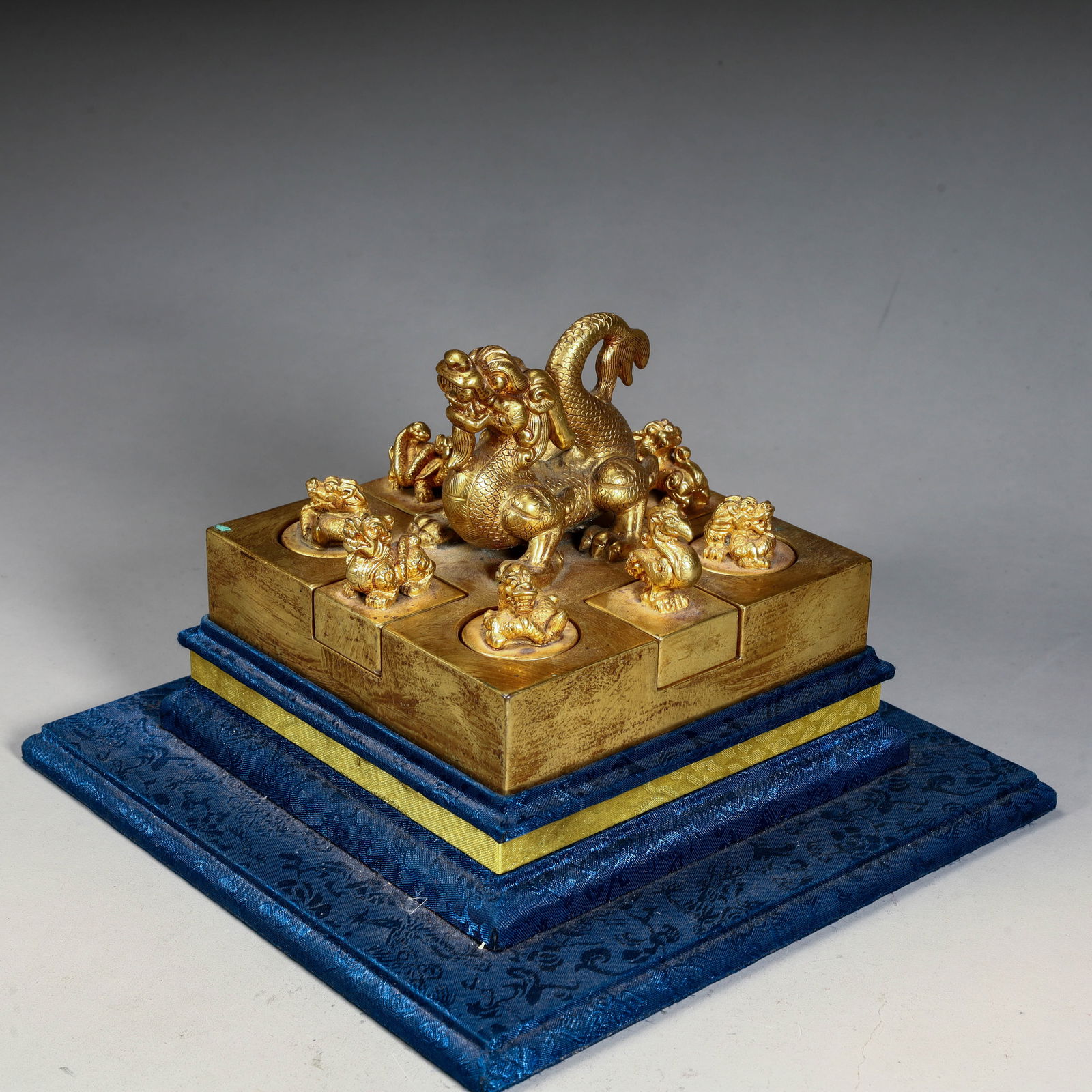 A fine gilt seal of the Qing Dynasty (1 of 9)