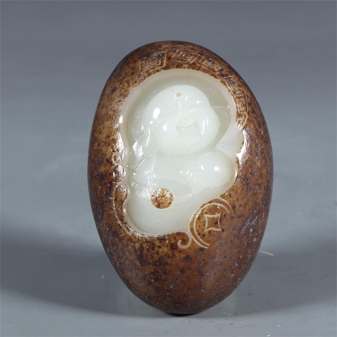 A beautiful Hetian jade Buddha pendant: Exquisite Hetian jade Buddha pendant Size:L:6.3cm W:4.2cm T:3cm W:114g (The Dimensions Of All Batches Are Manually Measured.If You Need More Detailed Information,Please Contact Our Customer Service Be
