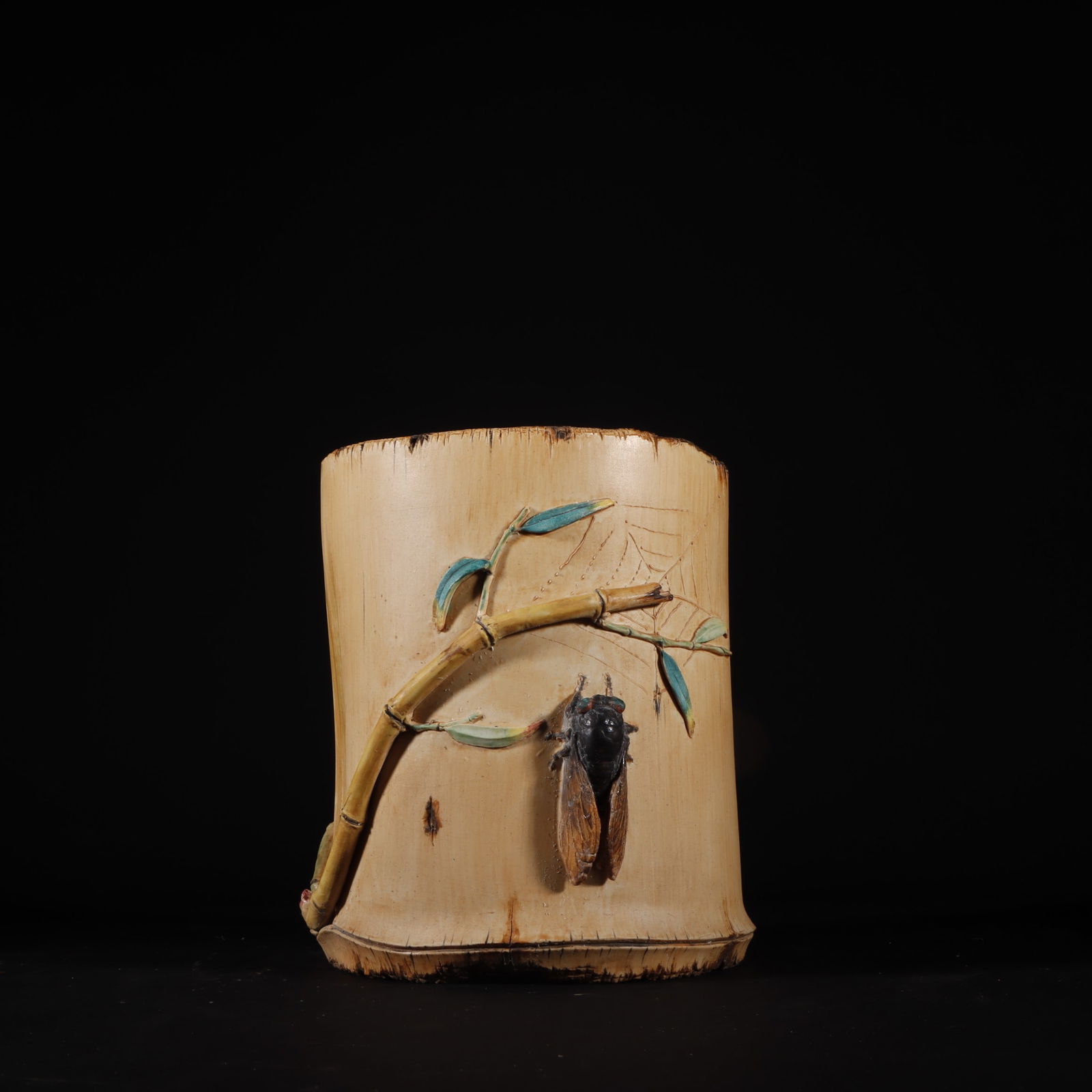 A bamboo bionic porcelain pen holder made in the Qianlong period of the Qing Dynasty (1 of 10)