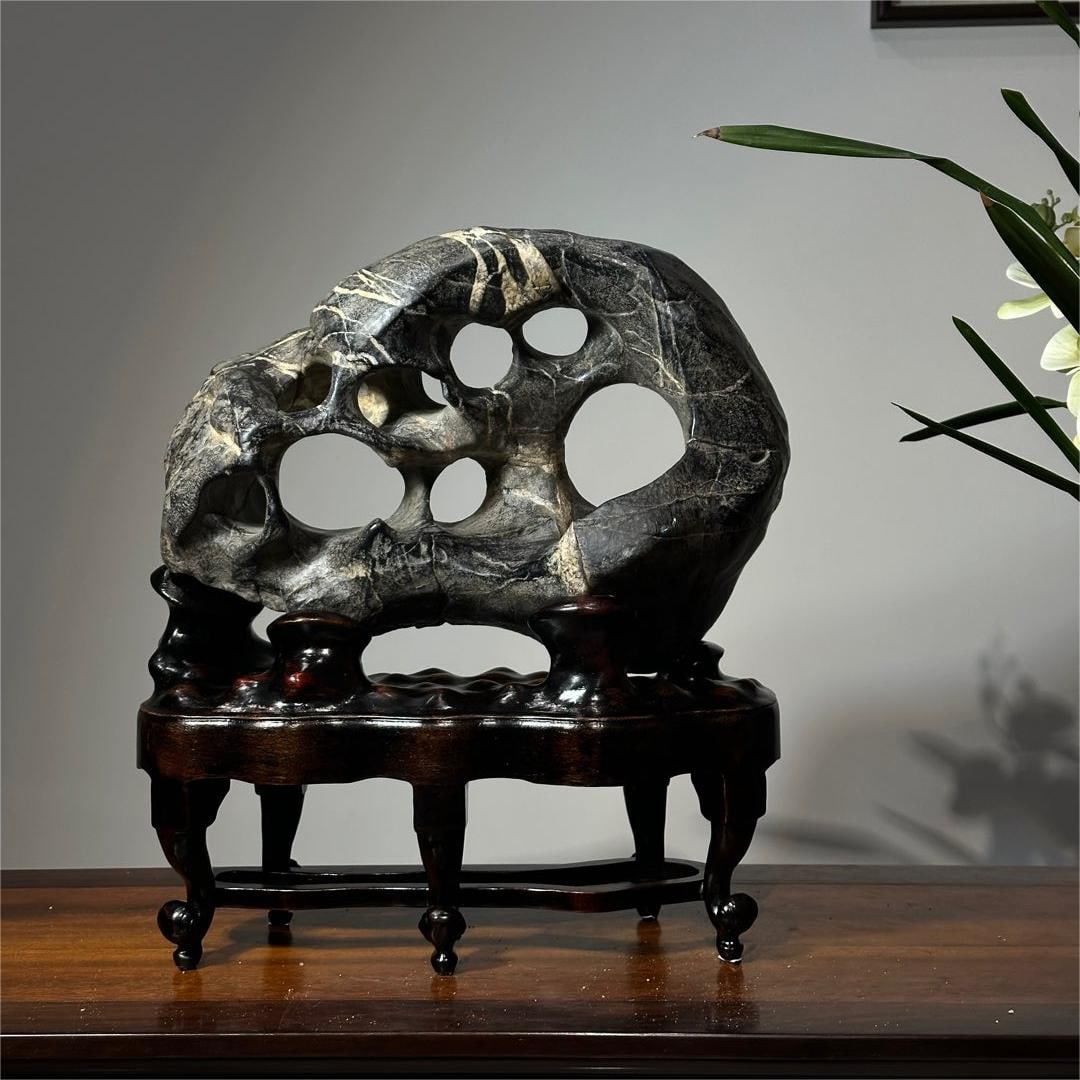 A piece of exquisite Taihu stone (1 of 5)