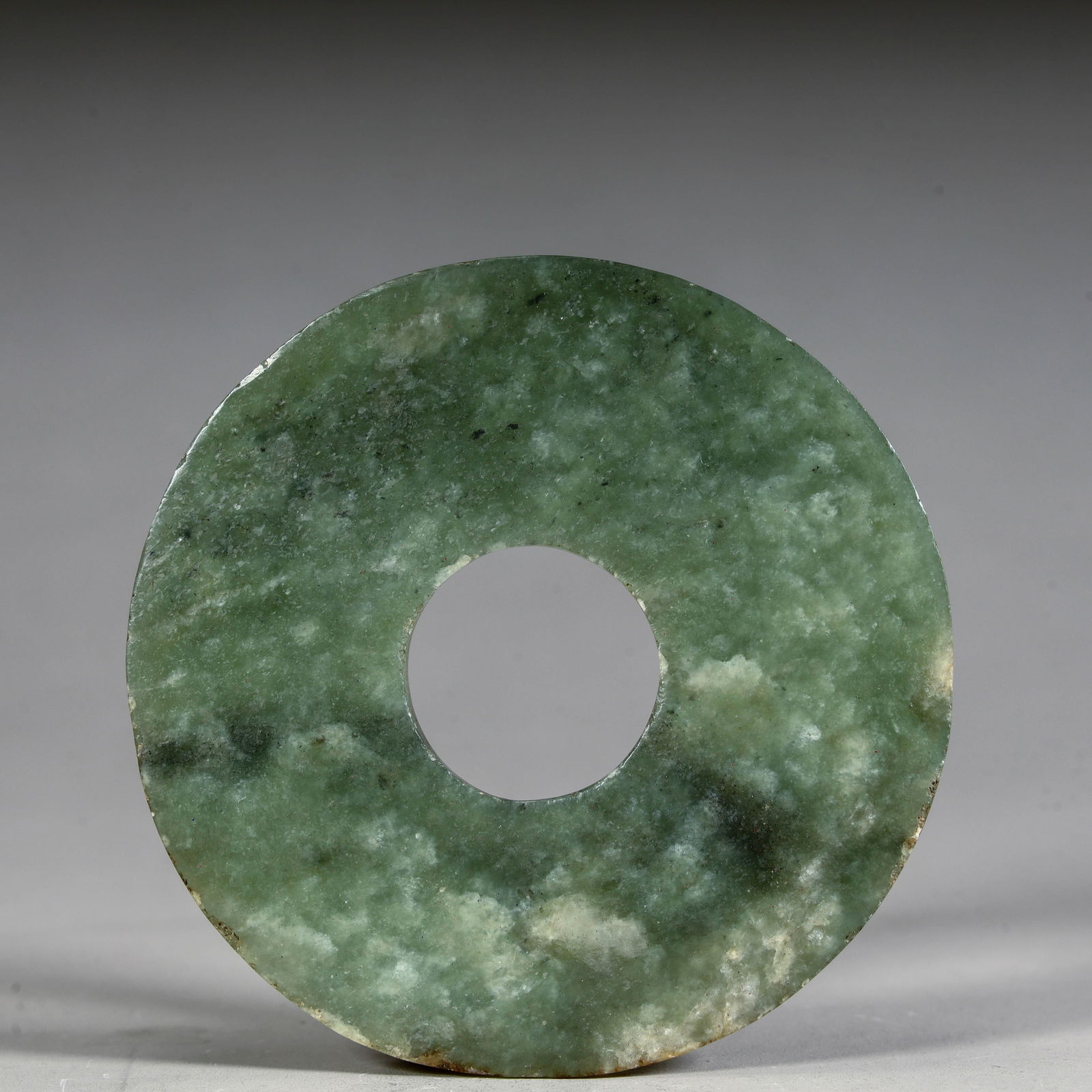 A piece of Hetian jade from the Qing Dynasty is immeasurable (1 of 8)