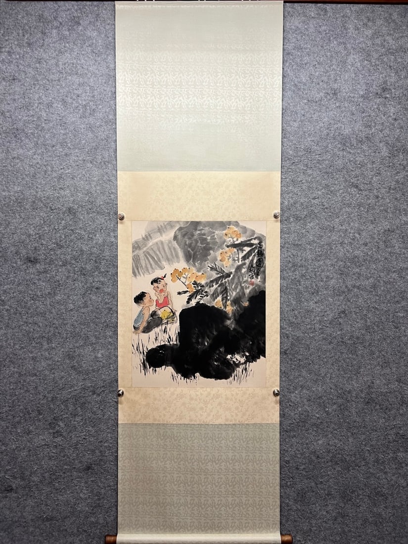 A picture of Zhou Sicong's children playing: Zhou Sicong's picture of children playing Flower core Size:67×54cm (The Dimensions Of All Batches Are Manually Measured.If You Need More Detailed Information,Please Contact Our Customer Service Befor