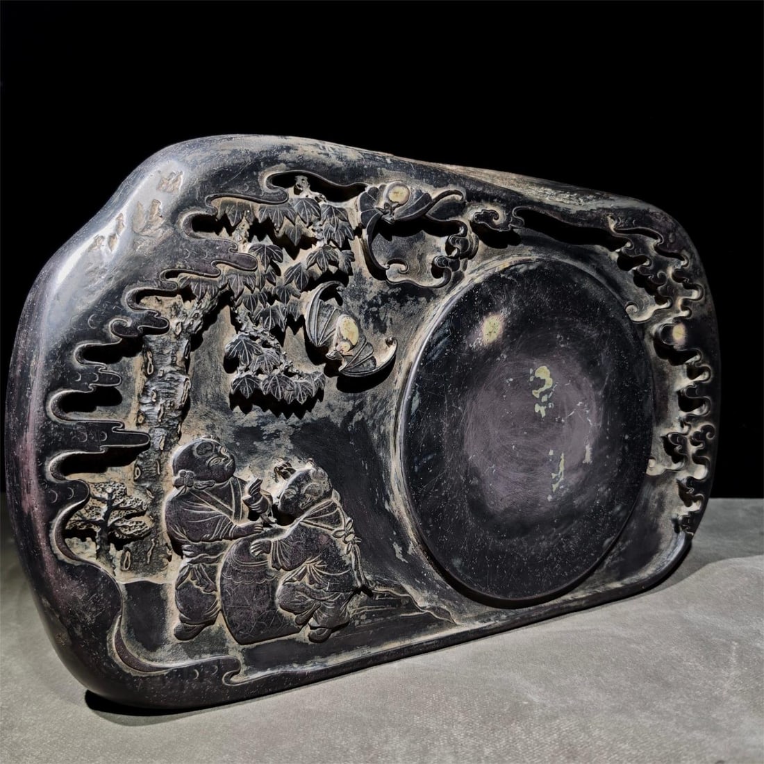A Niu Fubao end inkstone (1 of 9)
