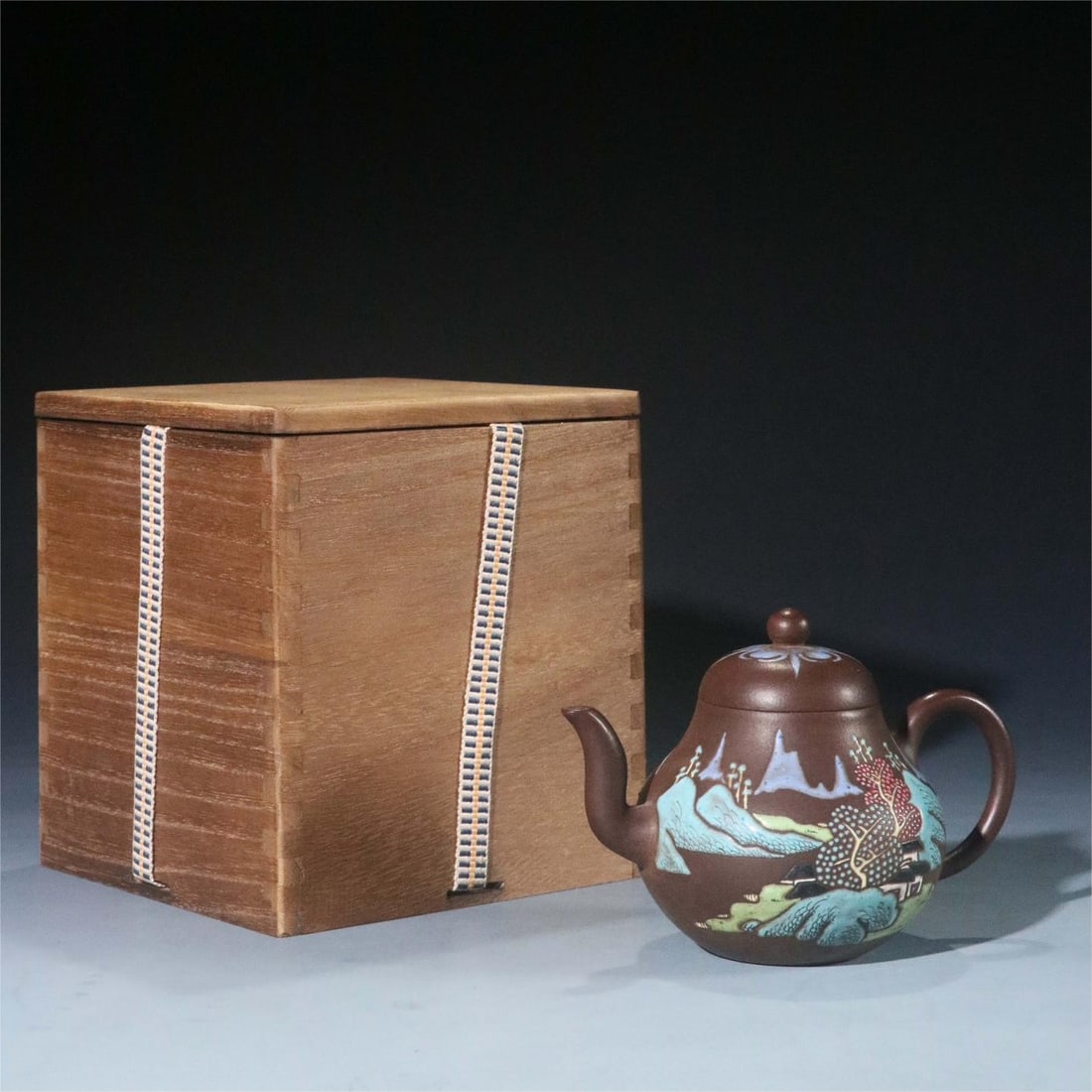 A beautiful pointillism pot (1 of 9)