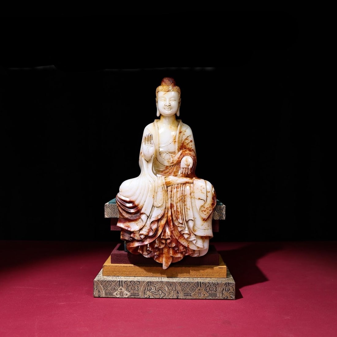 A beautiful Hetian white jade full of Buddha: Exquisite Hetian white jade full of Buddha Size:25.2x14.1x8.4cm H:29.5cm W:2239g (The Dimensions Of All Batches Are Manually Measured.If You Need More Detailed Information,Please Contact Our Customer