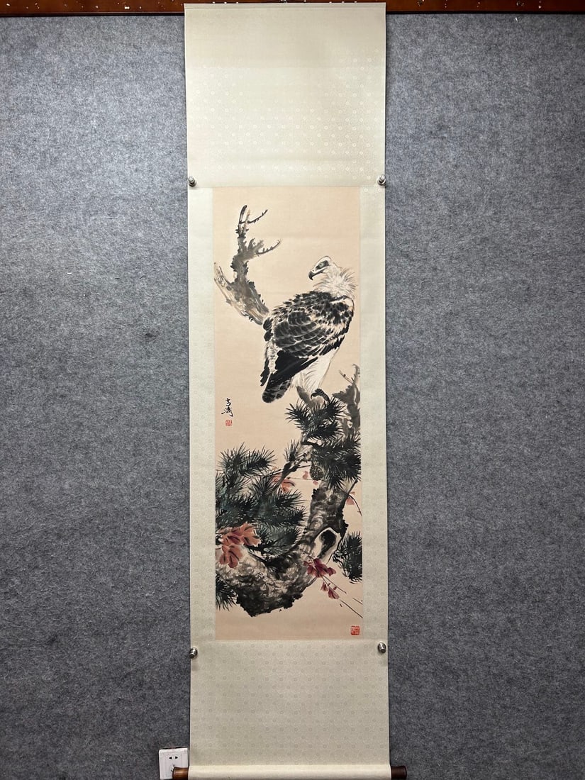A picture of Wang Xuetao's eagle: Wang Xuetao's eagle picture Flower core Size:135×44cm (The Dimensions Of All Batches Are Manually Measured.If You Need More Detailed Information,Please Contact Our Customer Service Before Bidding.)