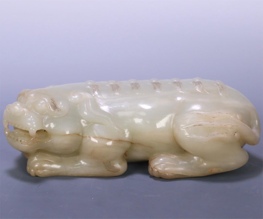 A beautiful Hetian jade beast ornament: Exquisite Hetian jade beast ornaments Size:14.9x6.5x5cm W:778.7g (The Dimensions Of All Batches Are Manually Measured.If You Need More Detailed Information,Please Contact Our Customer Service Before B