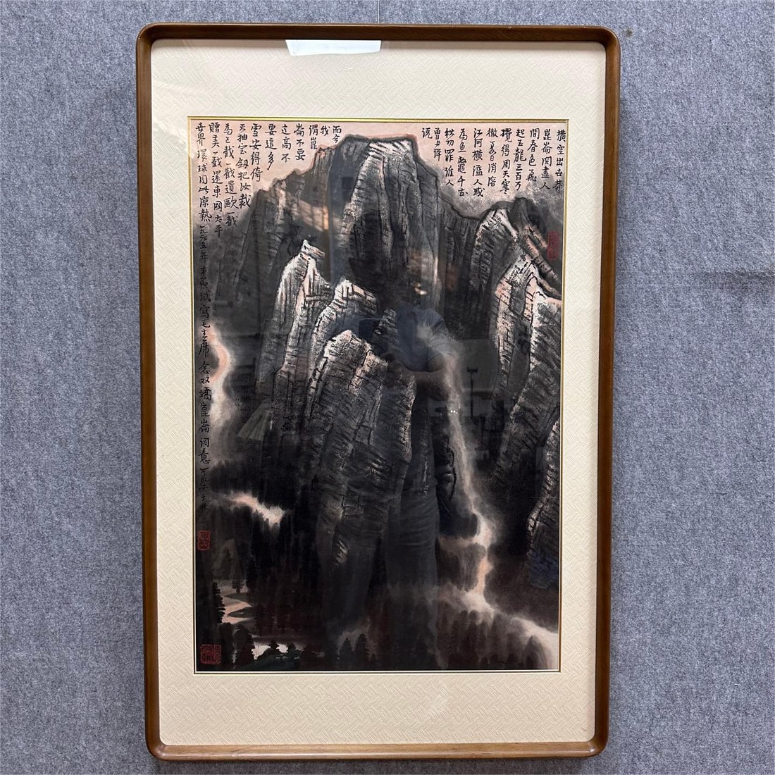 A landscape painting by Li Keran: Li Keran's landscape painting Flower core Size:47x69cm Picture frame Size:59x91cm (The Dimensions Of All Batches Are Manually Measured.If You Need More Detailed Information,Please Contact Our Customer