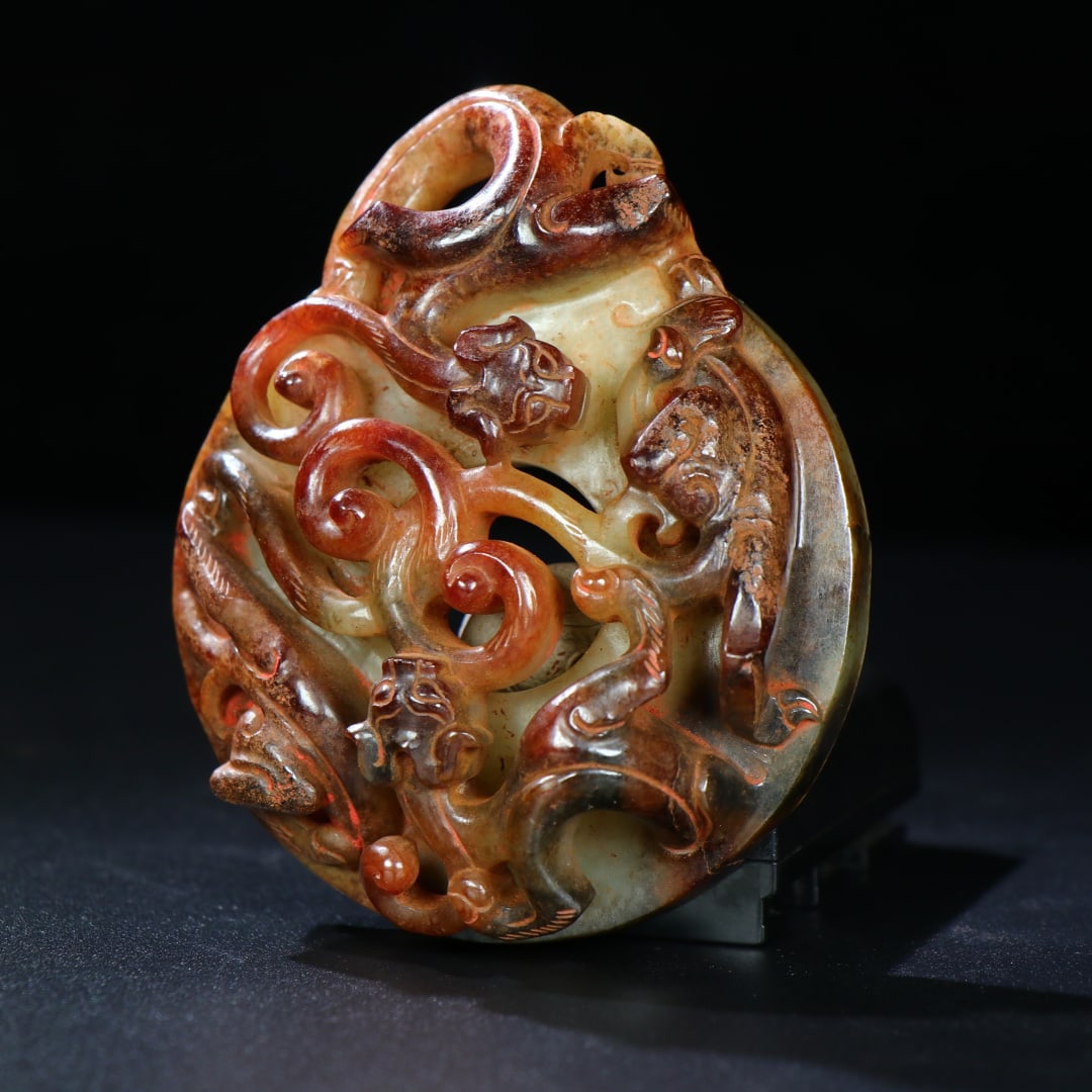 A beautiful Hetian jade double dragon tiger pattern jade pendant (1 of 9)
