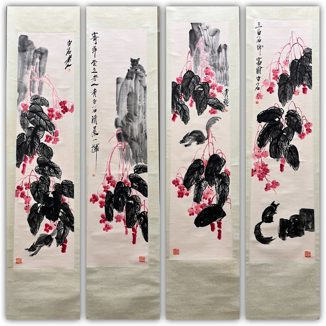 A picture of Qi Baishi's four squirrel screens: Qi Baishi's squirrel four screens Size:135X33cm (The Dimensions Of All Batches Are Manually Measured.If You Need More Detailed Information,Please Contact Our Customer Service Before Bidding.)