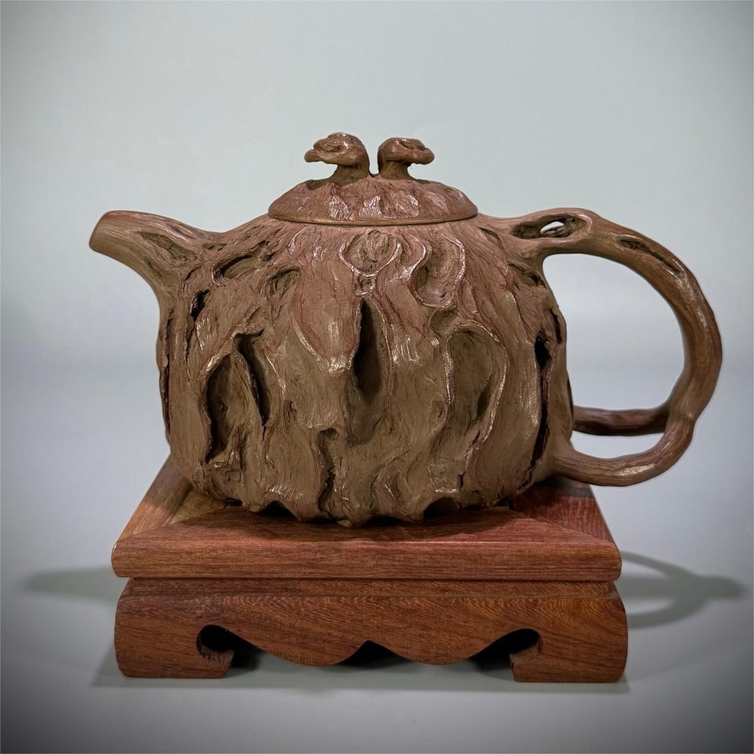 A beautiful Ganoderma lucidum for the spring pot: Exquisite Ganoderma lucidum for spring pots Size:17.3×11.3×9.1cm W:317g (The Dimensions Of All Batches Are Manually Measured.If You Need More Detailed Information,Please Contact Our Customer Service