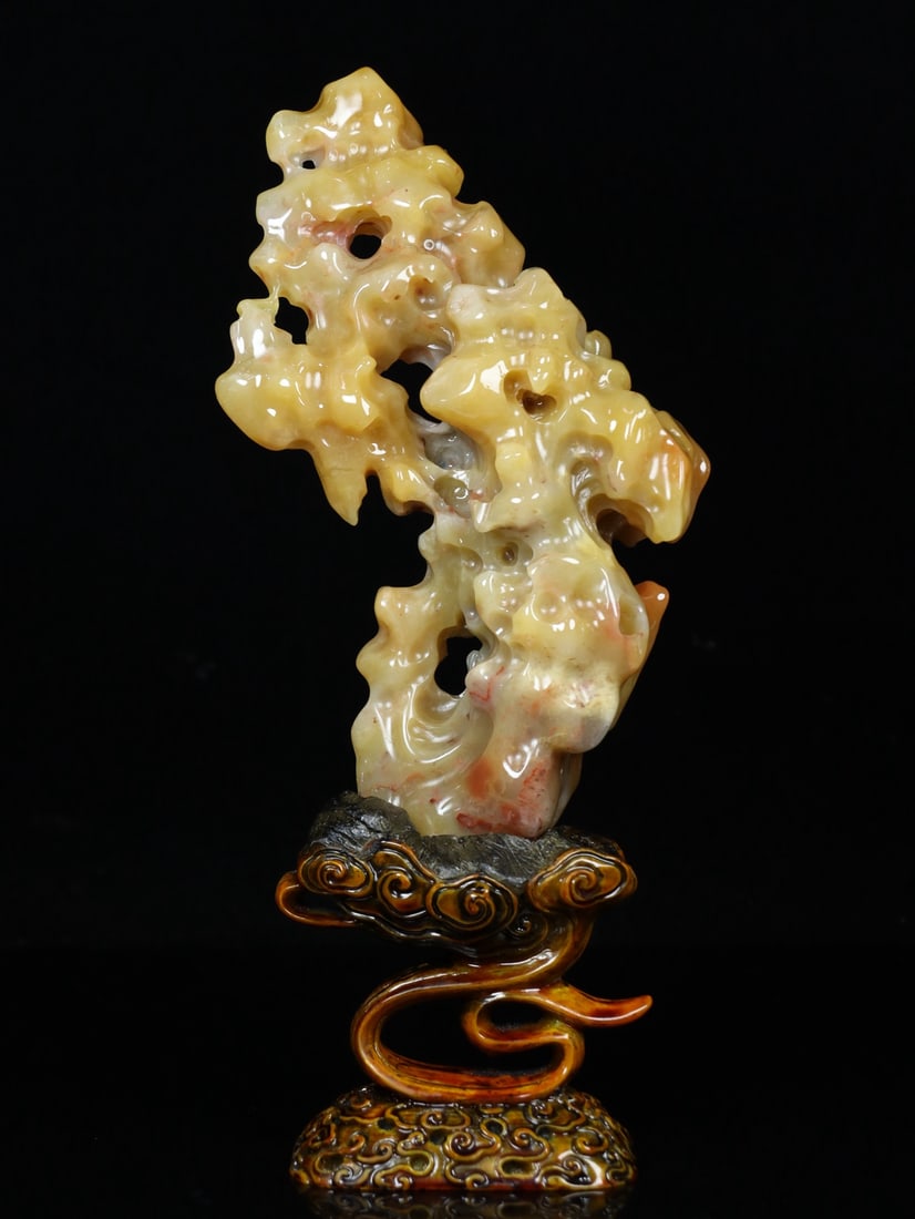 A beautiful Shoushan stone crystal hibiscus carved rough ornament: Exquisite Shoushan stone crystal hibiscus stone carved rough ornaments Size:28×12×5cm W:732g (The Dimensions Of All Batches Are Manually Measured.If You Need More Detailed Information,Please Contact