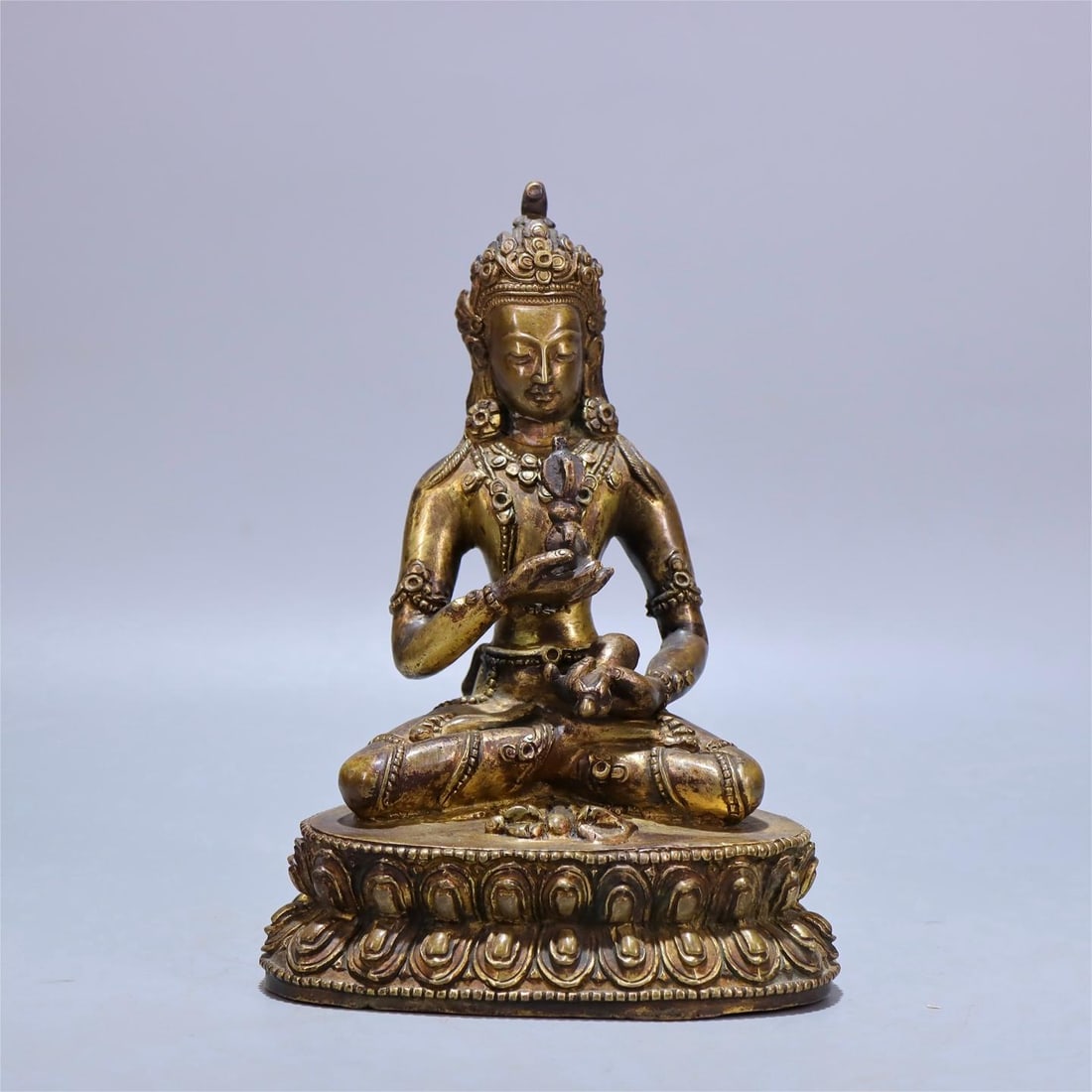 A fine piece of old copper gilt Vajra Sato: Exquisite old copper gilt Vajra Sato Size:H:16.5cm W:12cm (The Dimensions Of All Batches Are Manually Measured.If You Need More Detailed Information,Please Contact Our Customer