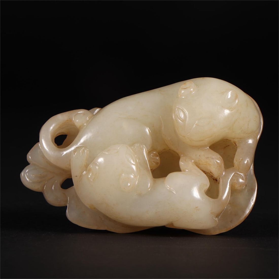 A piece of Hetian jade from the Qing Dynasty (1 of 9)