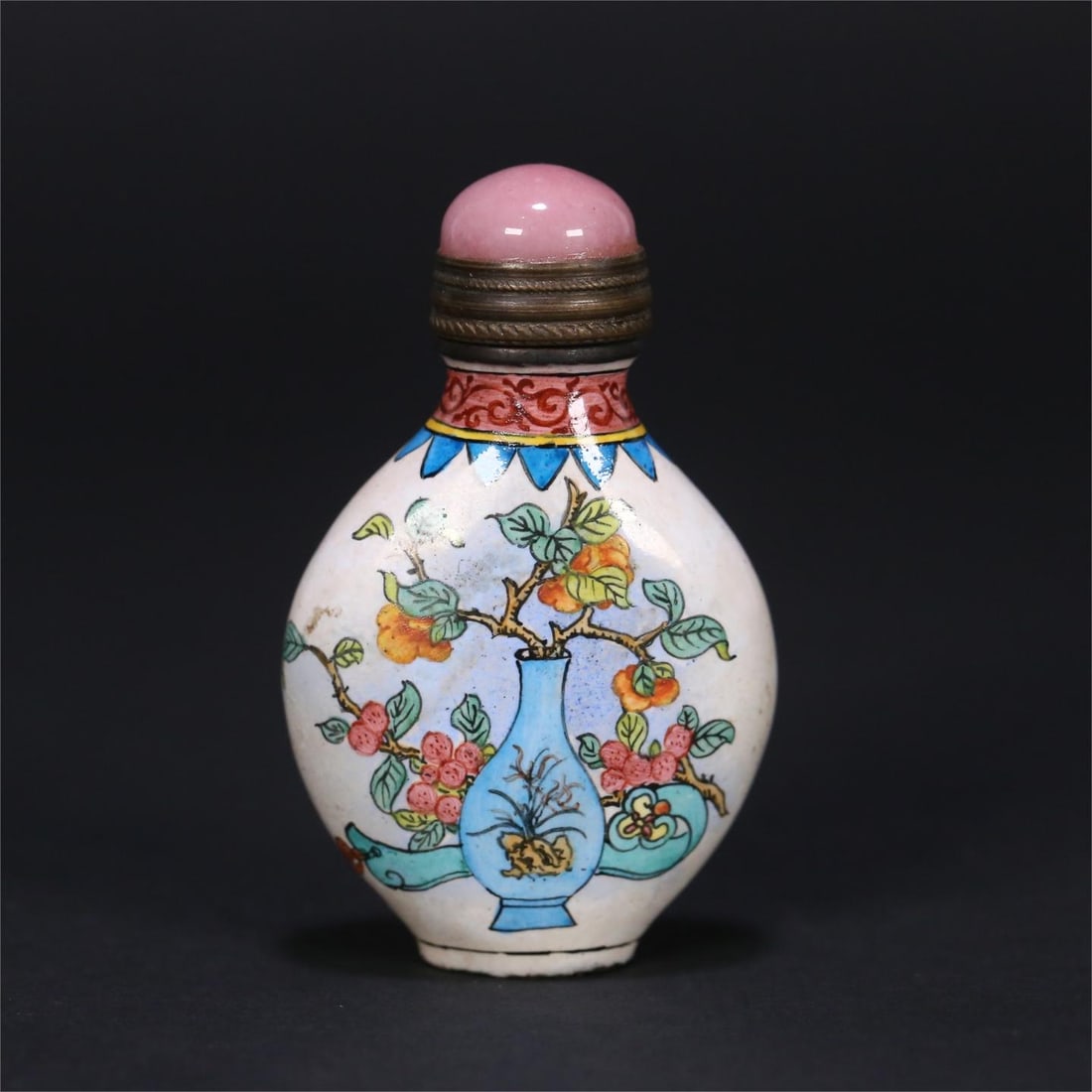 A beautiful copper tire painting enamel Bogu pattern snuff bottle (1 of 9)