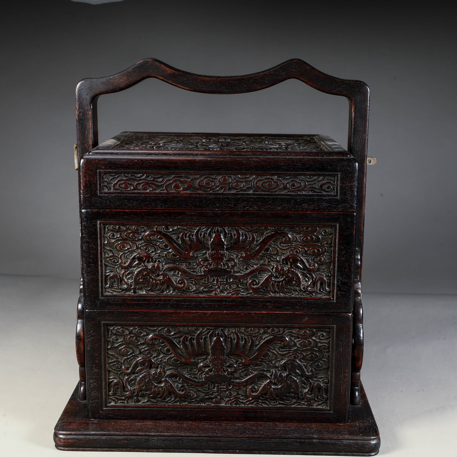 A Qing Dynasty rosewood carved bat auspicious beast pattern lifting beam food box weighing kilograms (1 of 12)