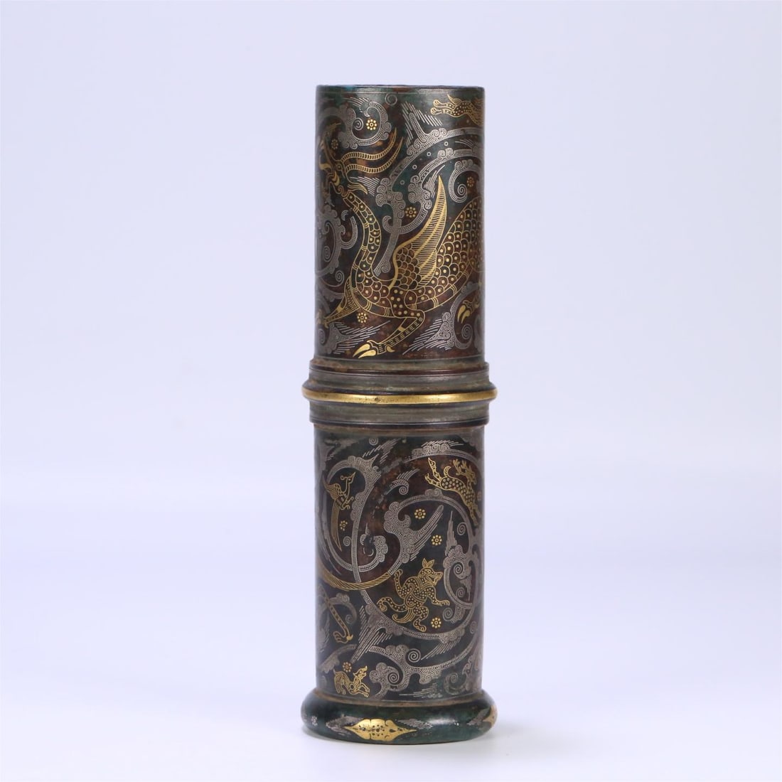 A Han Dynasty wrong gold and silver dragon and phoenix pattern chariot and horse vessel (1 of 9)